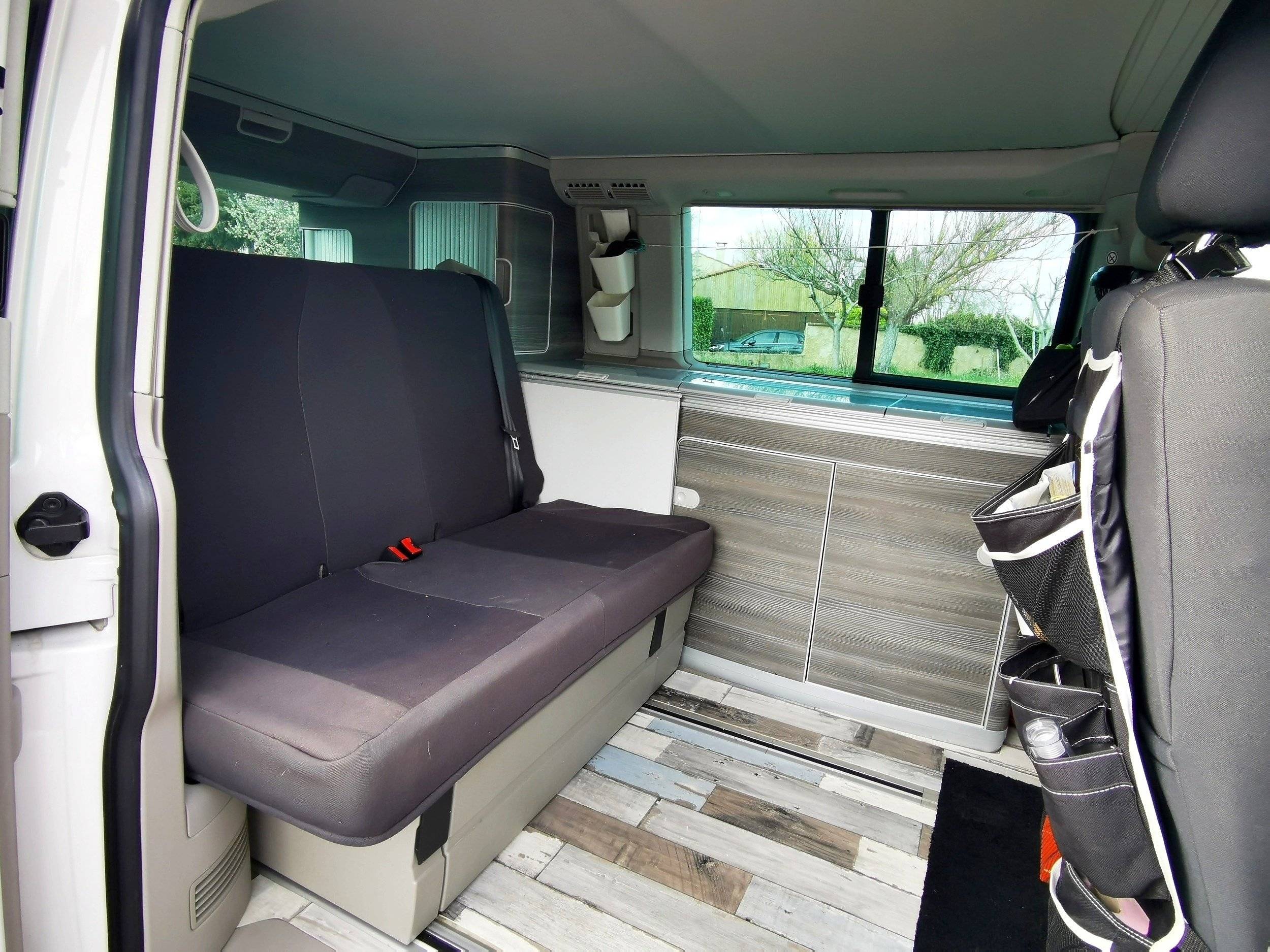 Coin repas Volkswagen VOLKSWAGEN CALIFORNIA - Yescapa
