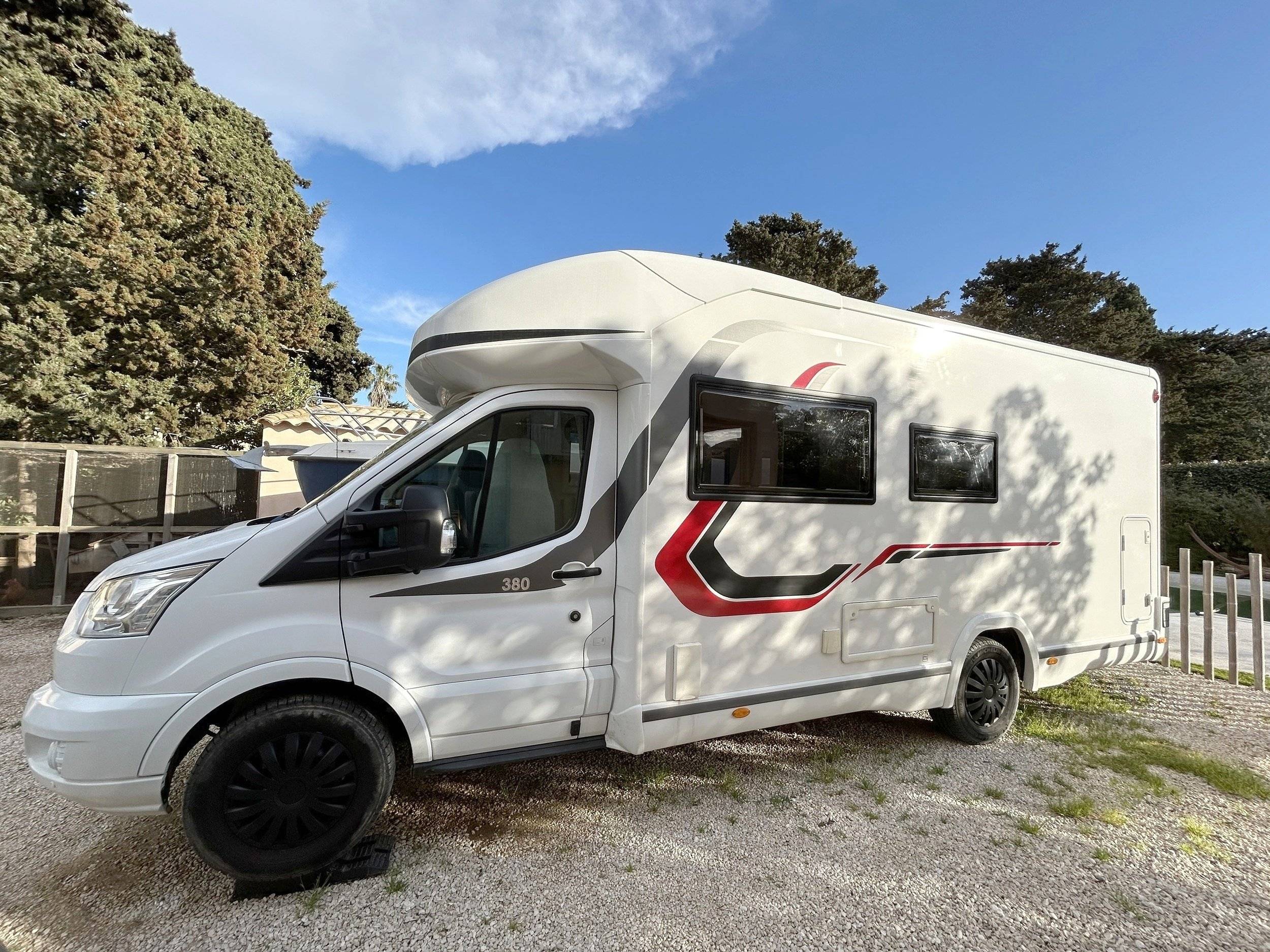 Challenger Challenger 380