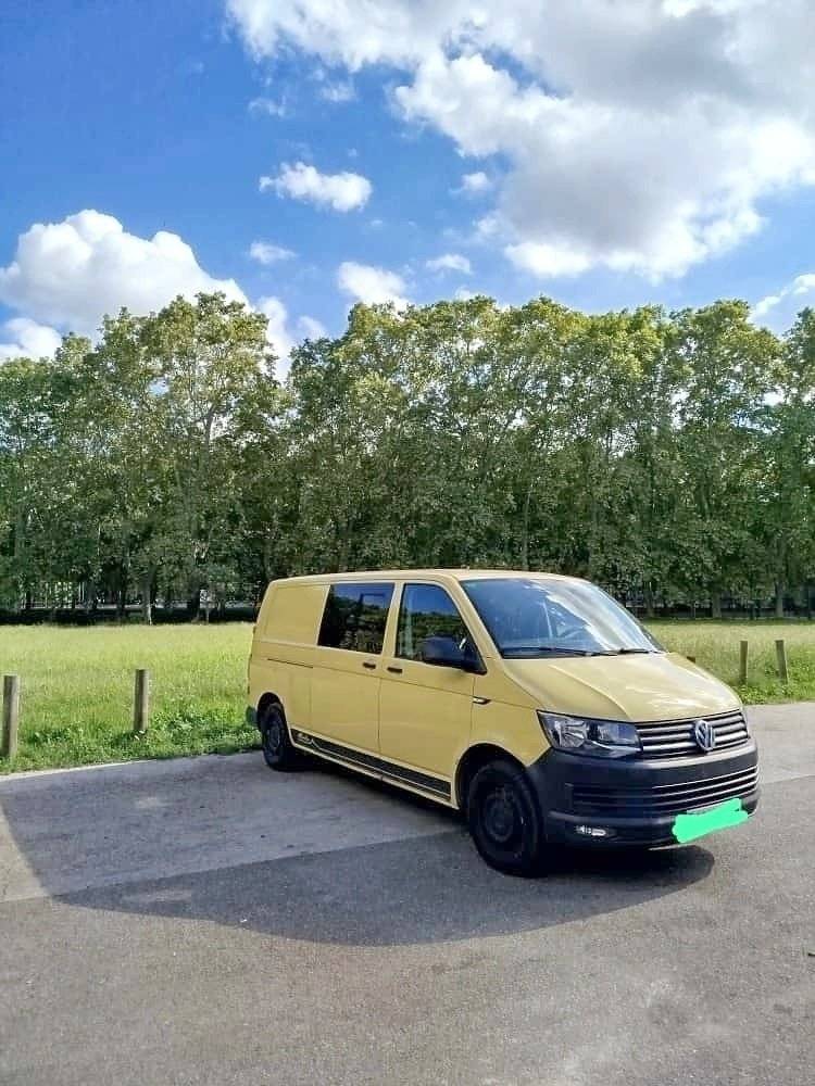 Voorkant 3/4 Volkswagen Volkswagen Transporter - Yescapa