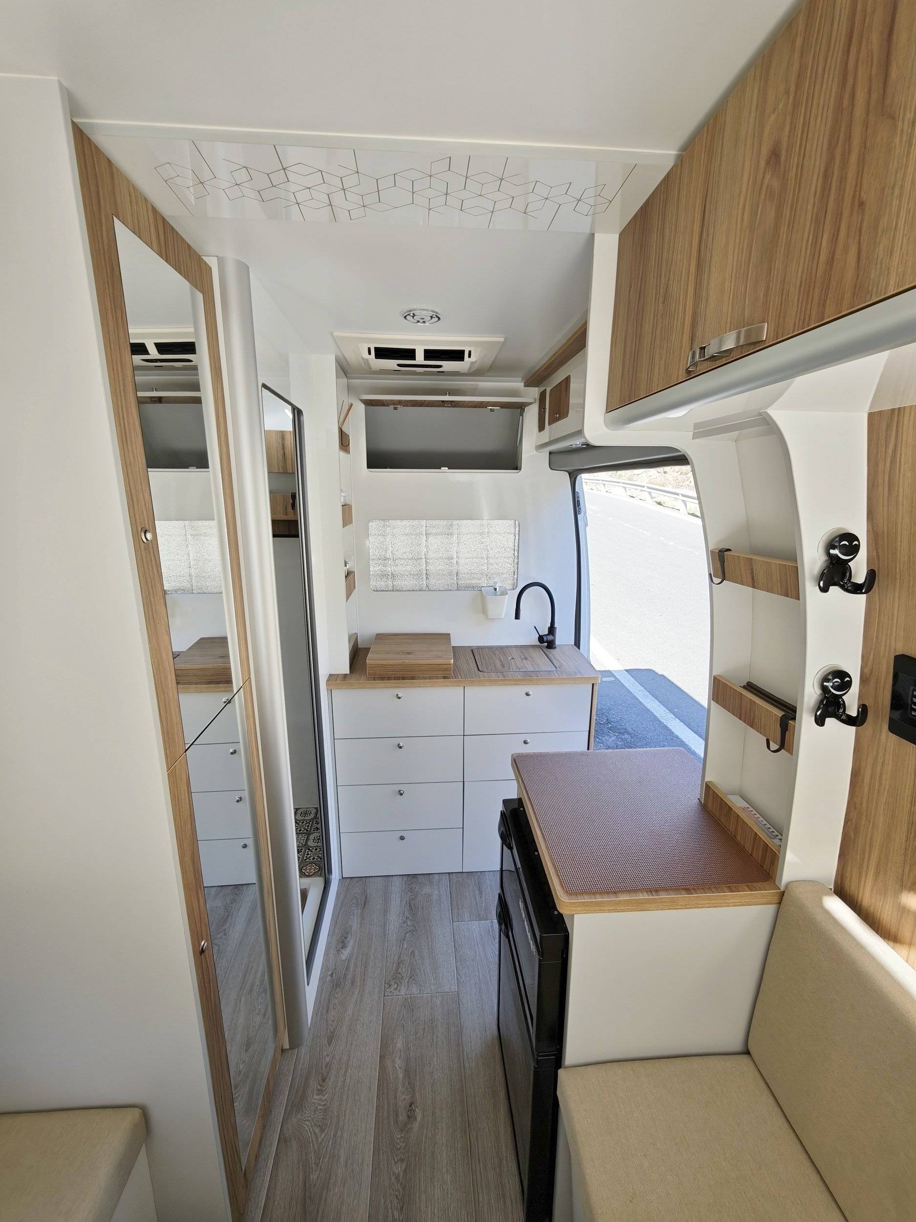 3 C Cartier/Brisebras c