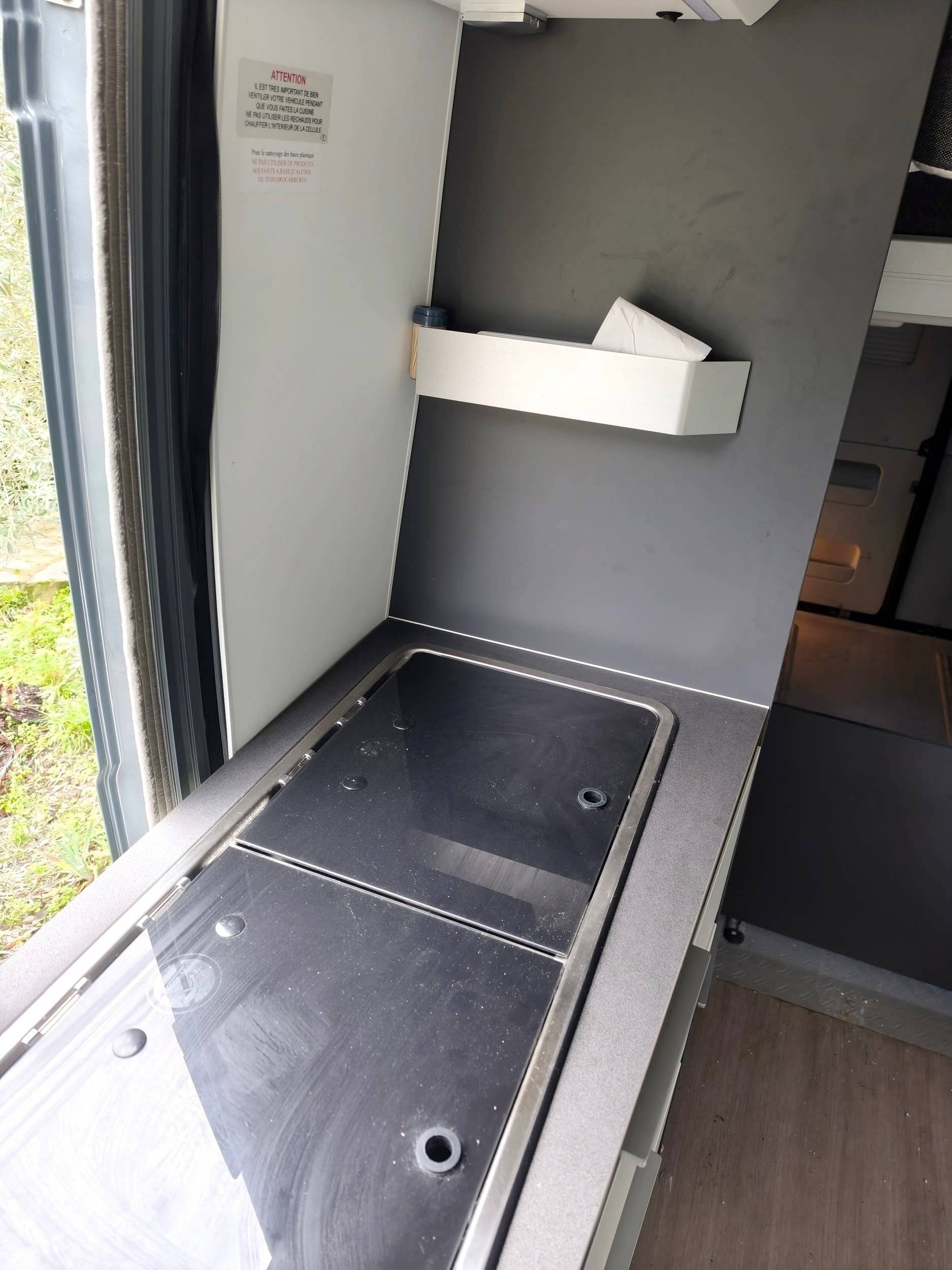 Coin repas Fiat ADRIA - Yescapa