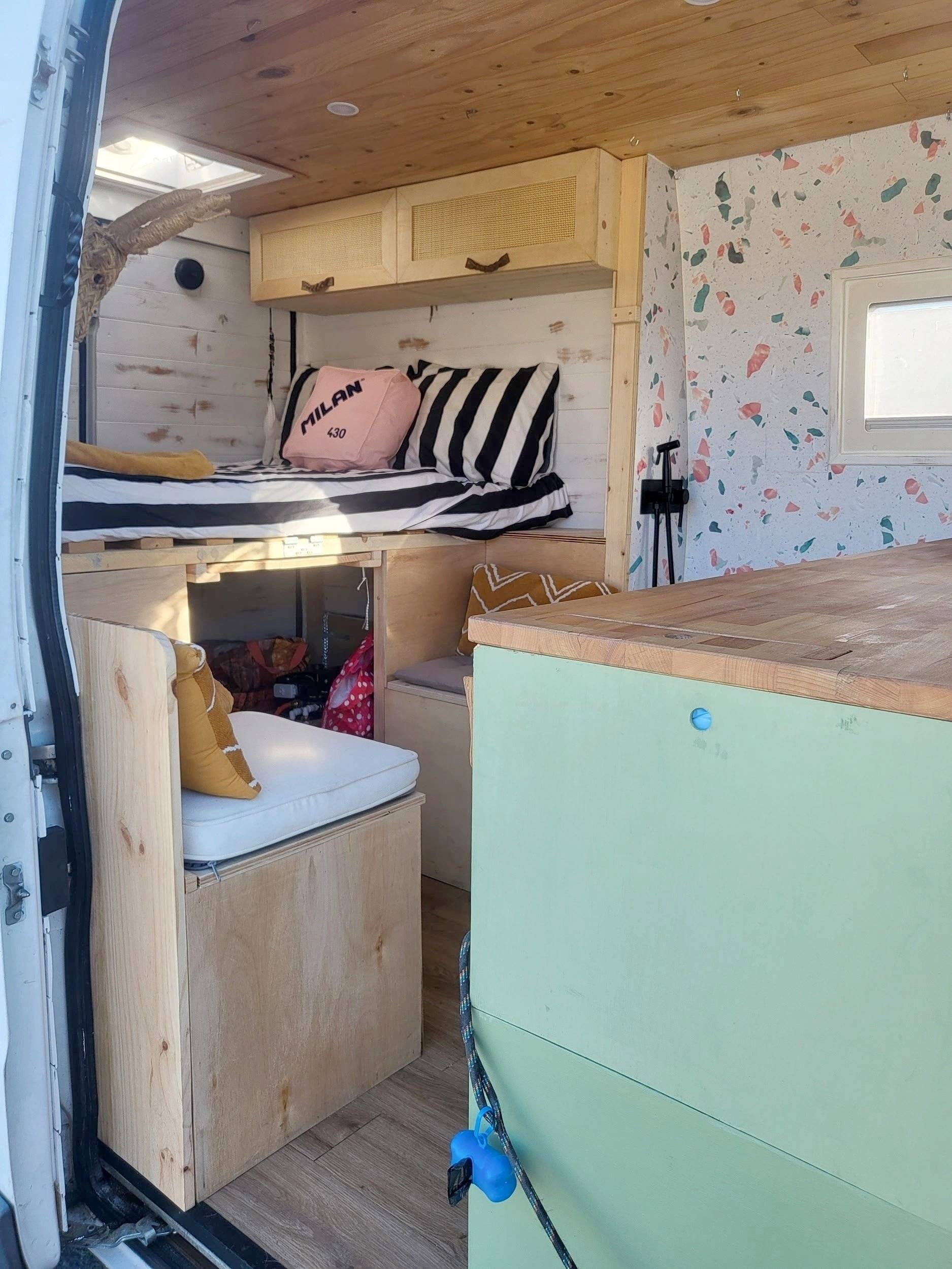 Dinette Citroën jumper 2.8 hdi - Yescapa