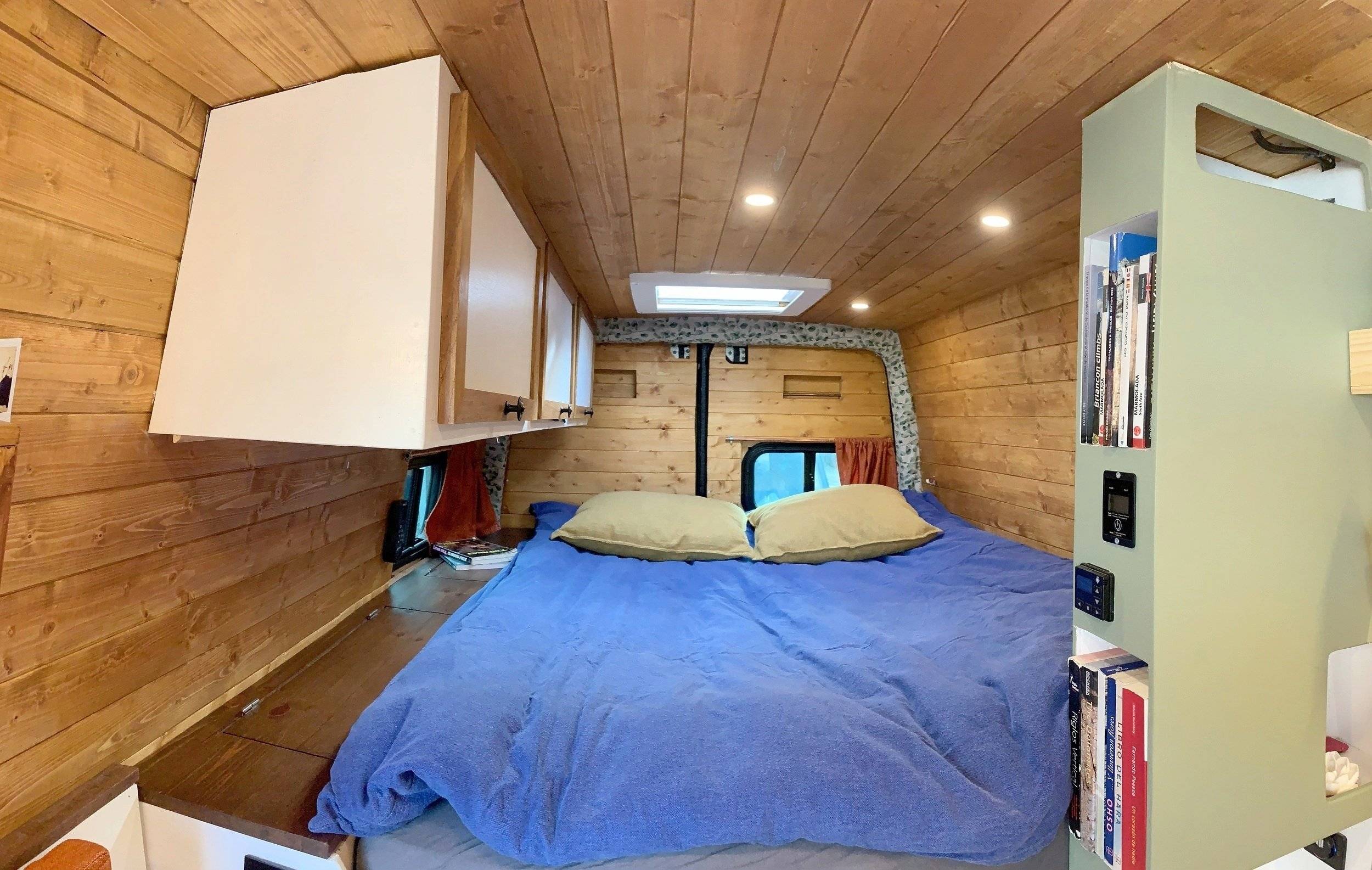 Berth Mercedes Mercedes Sprinter - Yescapa
