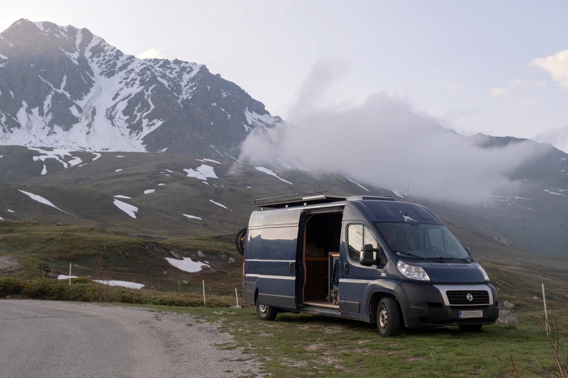 Vue avant de 3/4 Fiat FIAT DUCATO - Yescapa