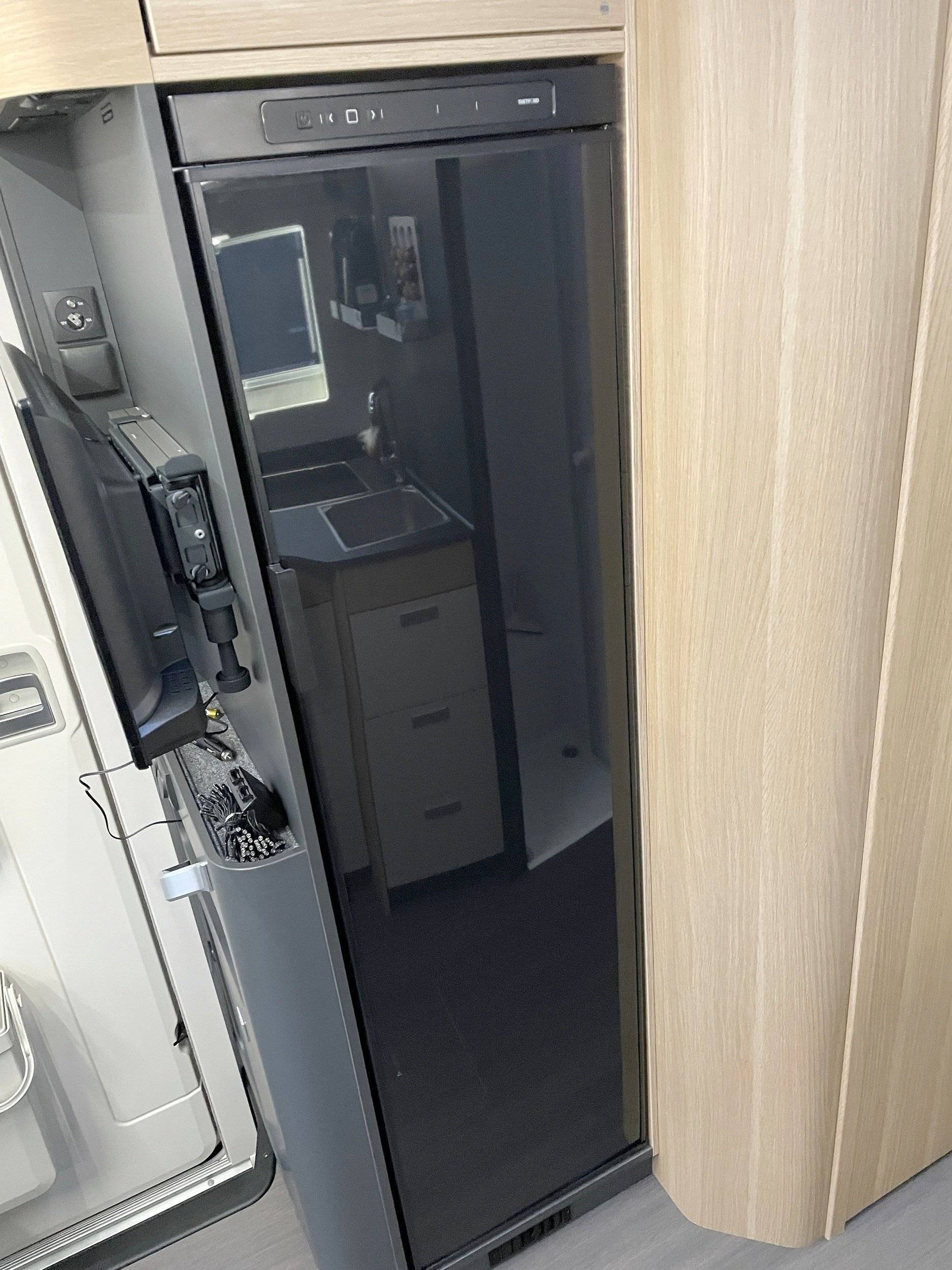 Adria Adria Matrix Axess 650 DC