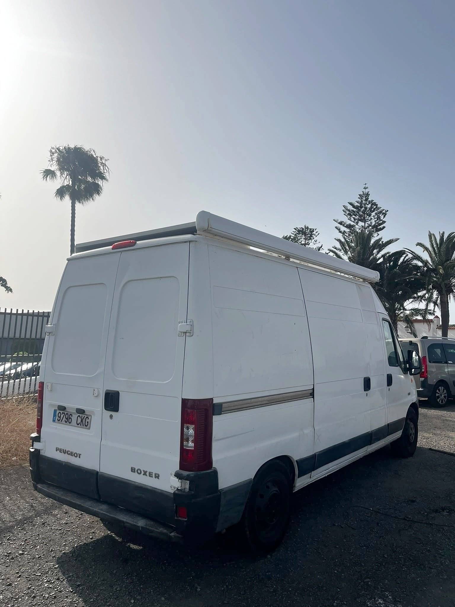 Camper Track Furgon