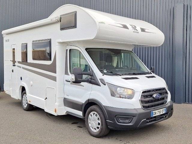 Vista del vehicle angle davanter Ford - Yescapa