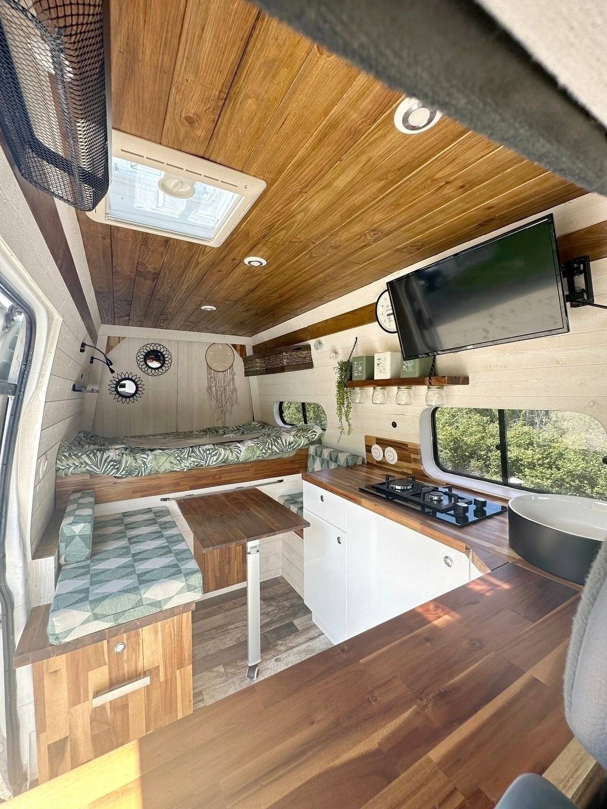 Sun Living ford transit