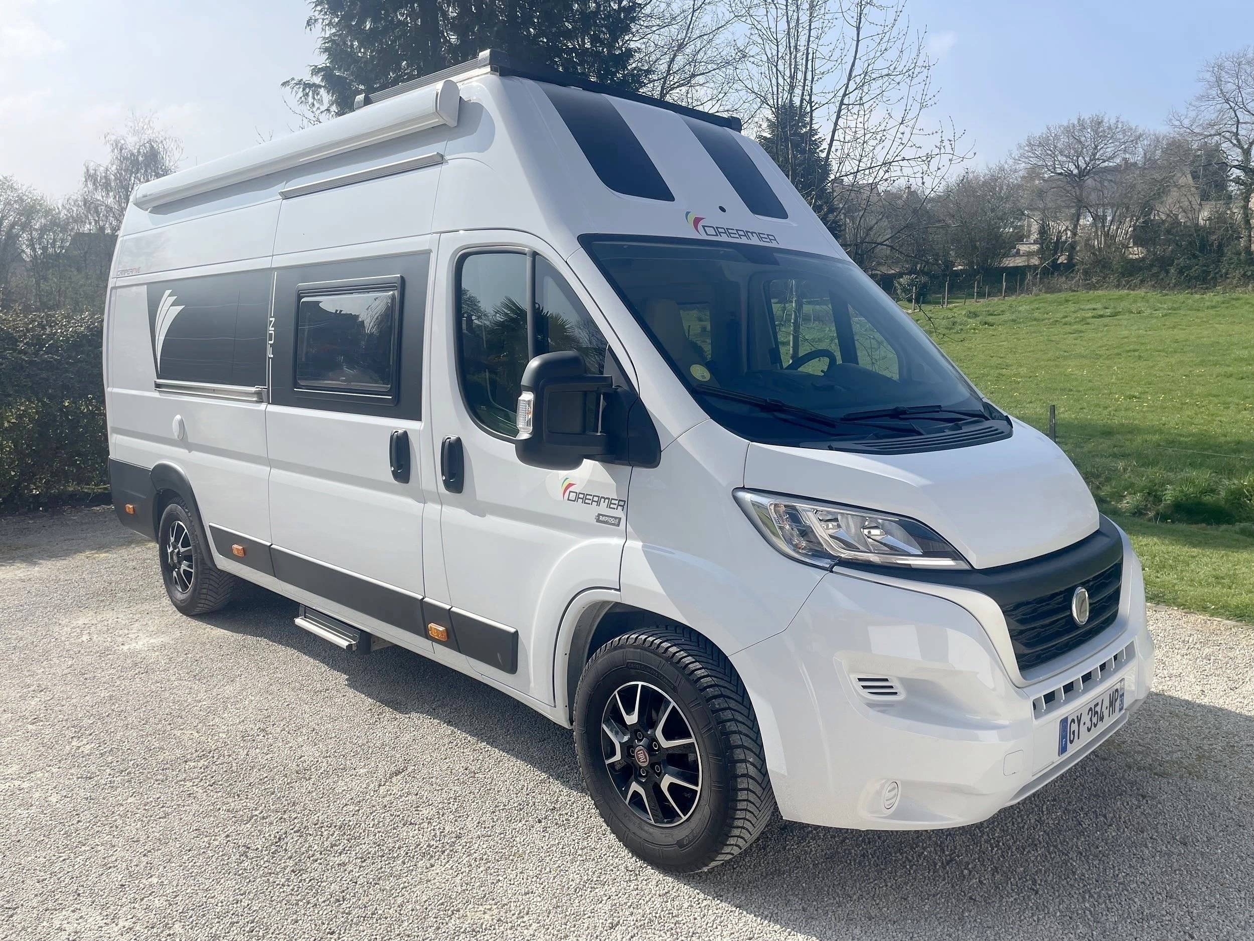 Vista de 3/4 Fiat Fiat ducato - Yescapa