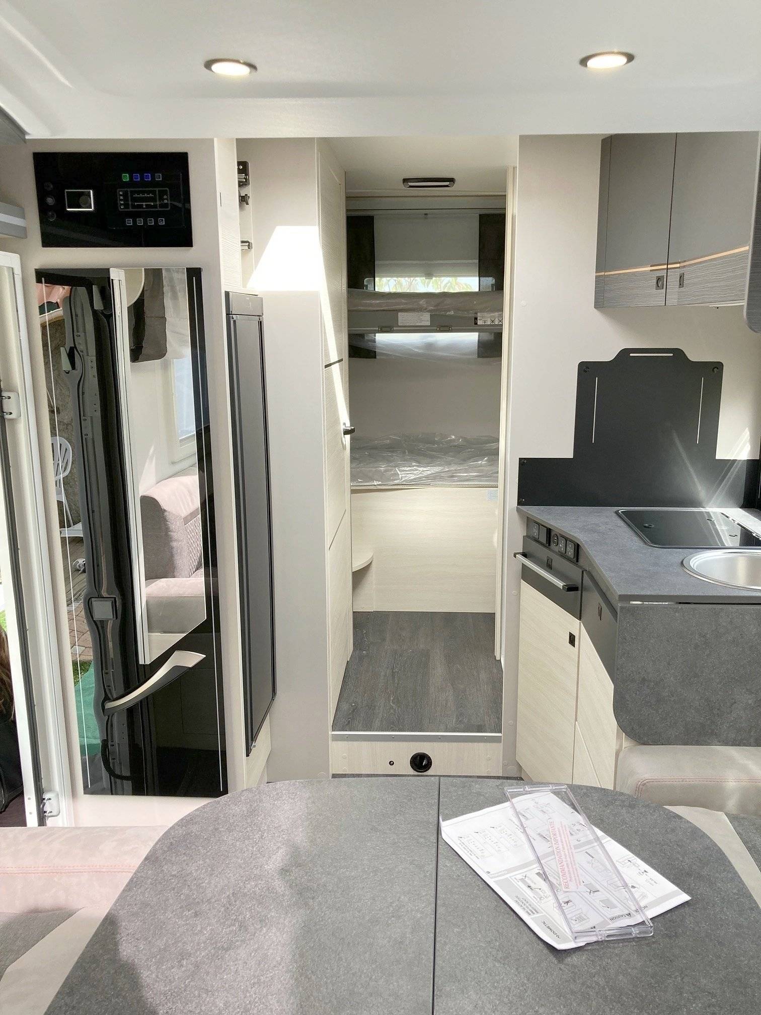 Challenger Challenger 380