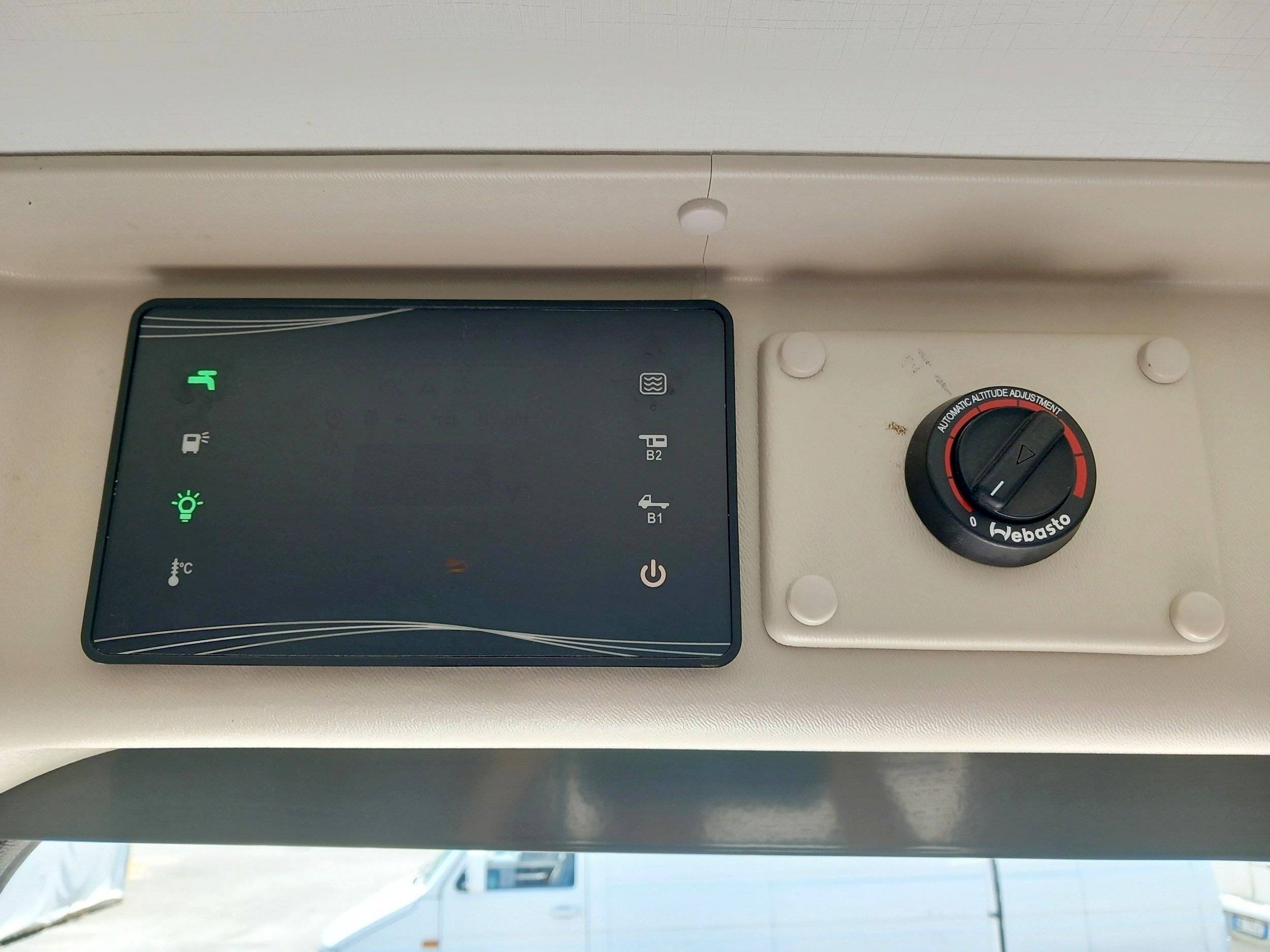 Challenger ROAD EDITION VIP 114 MAX