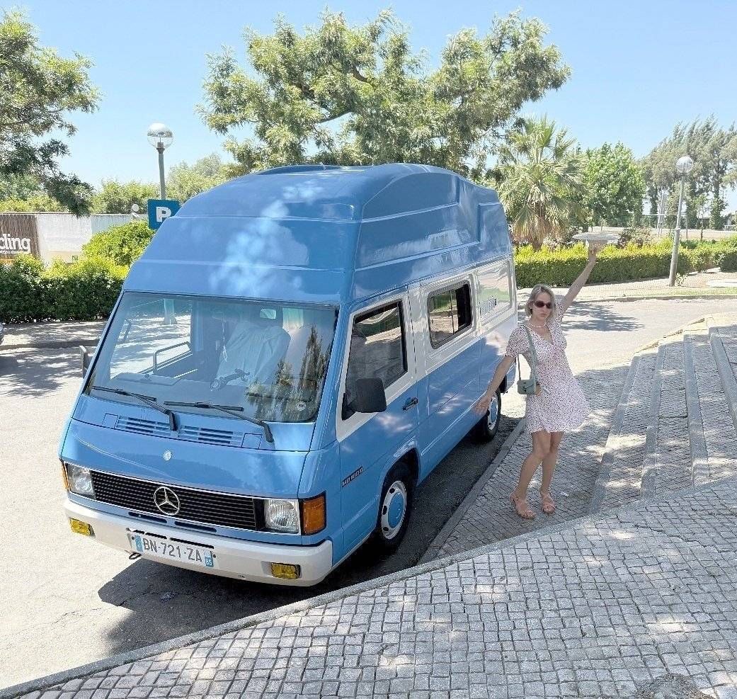 Vista frontale a ¾ Mercedes - Yescapa