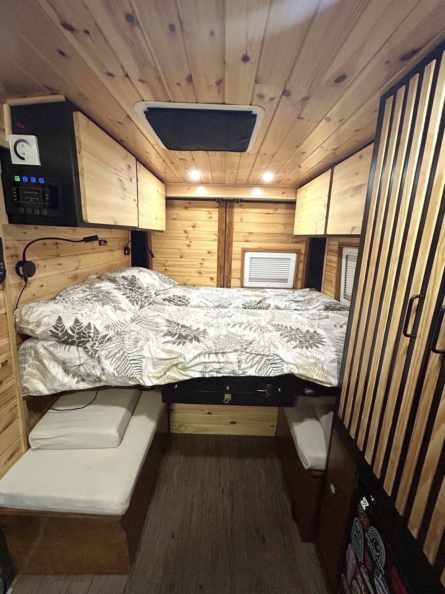 Couchages Fiat Ducato 2,3 l Multijet 120ch. - Yescapa