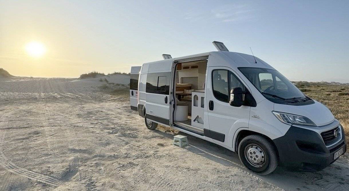 Front view from 3/4  - Yescapa