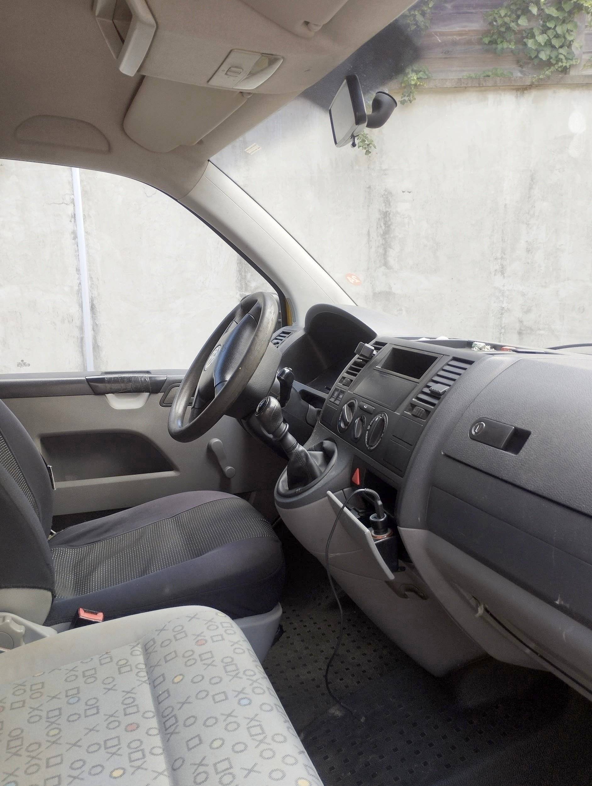 Volkswagen T5 2 l 84 ch