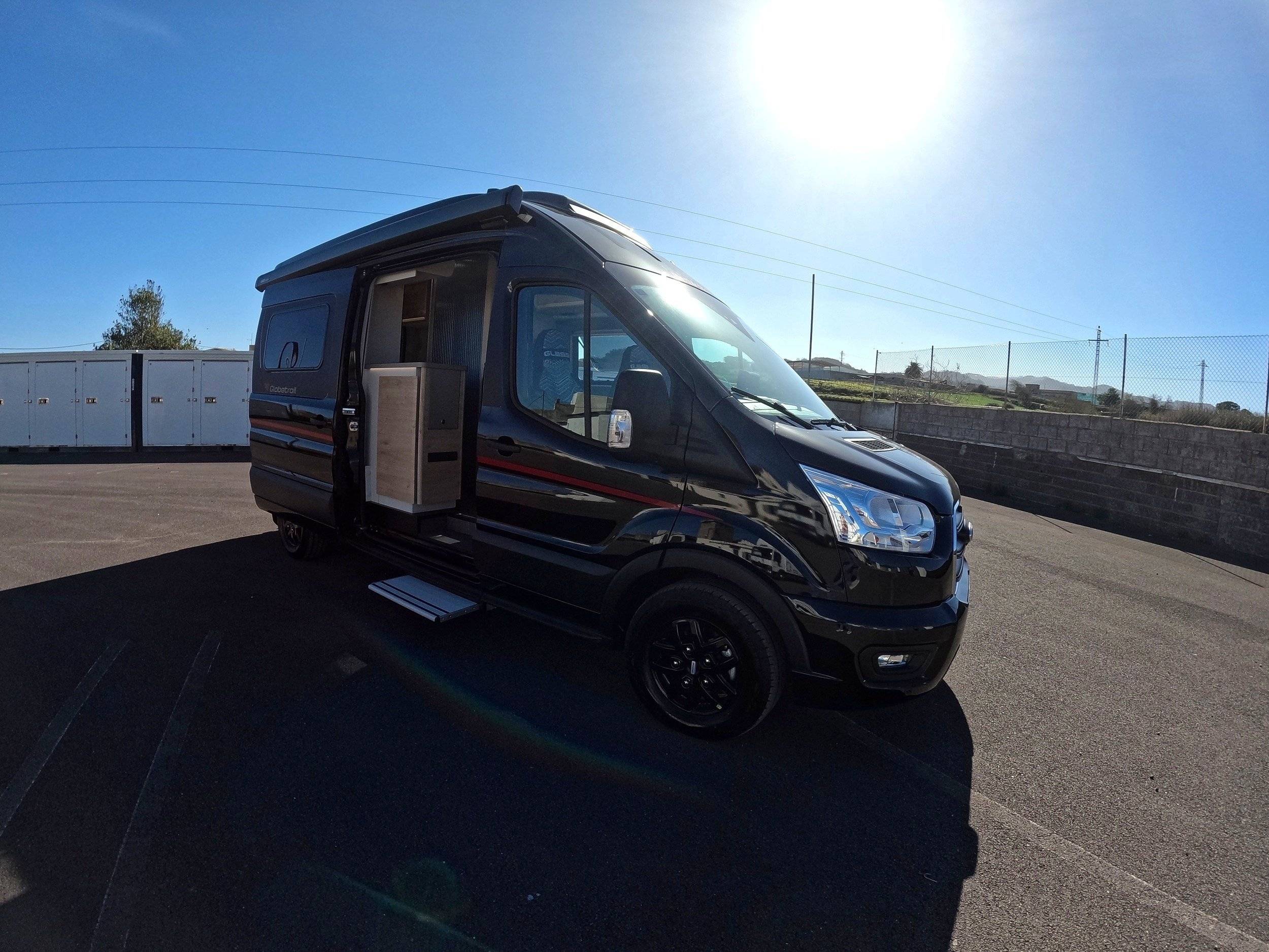 Vista del vehicle angle davanter  - Yescapa