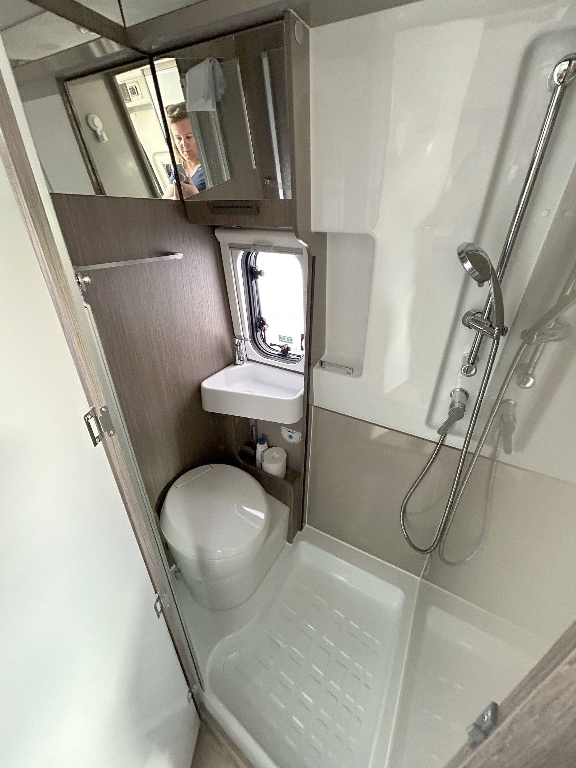 Challenger challenger V210 Edition VIP