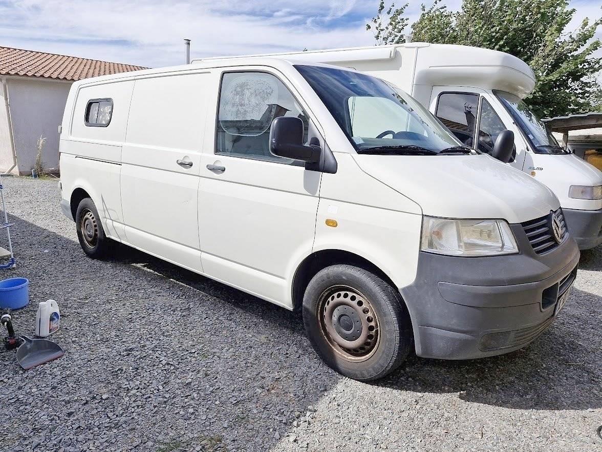 Volkswagen Transporter T5 2.5 TDI