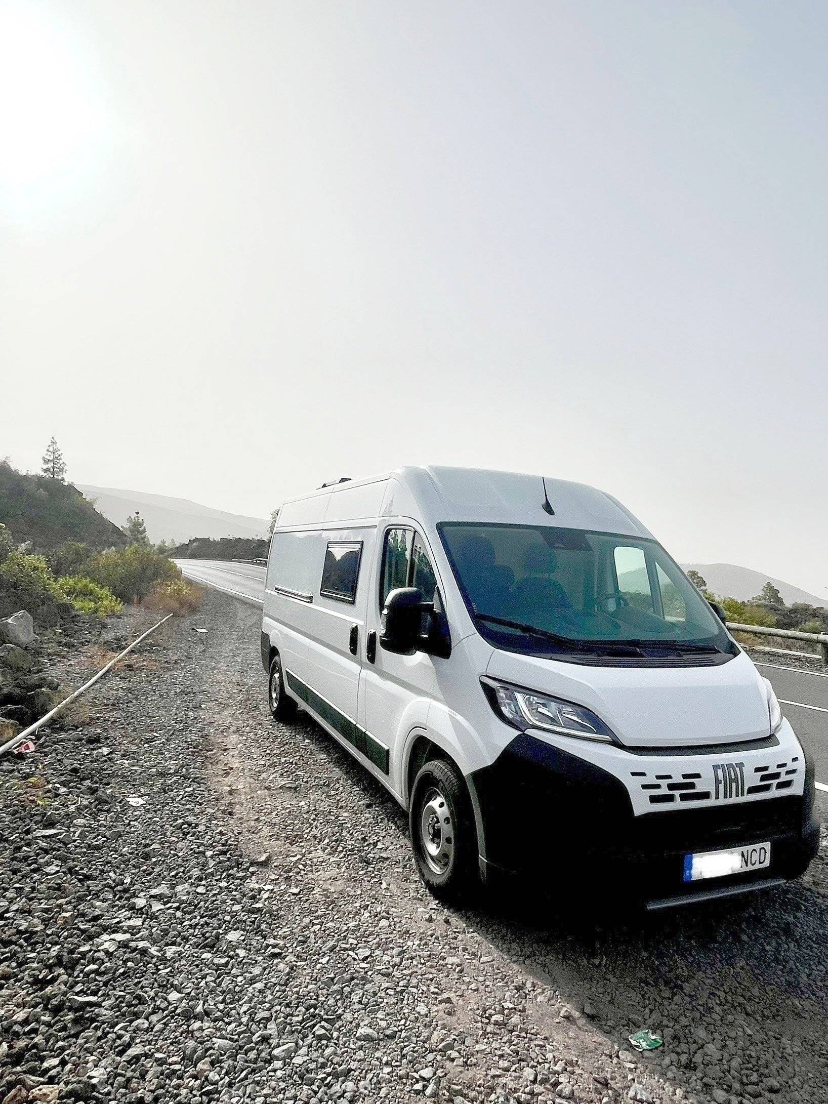 Front view from 3/4 Fiat Fiat Ducato 2.2 Multijet 160 cv - Yescapa