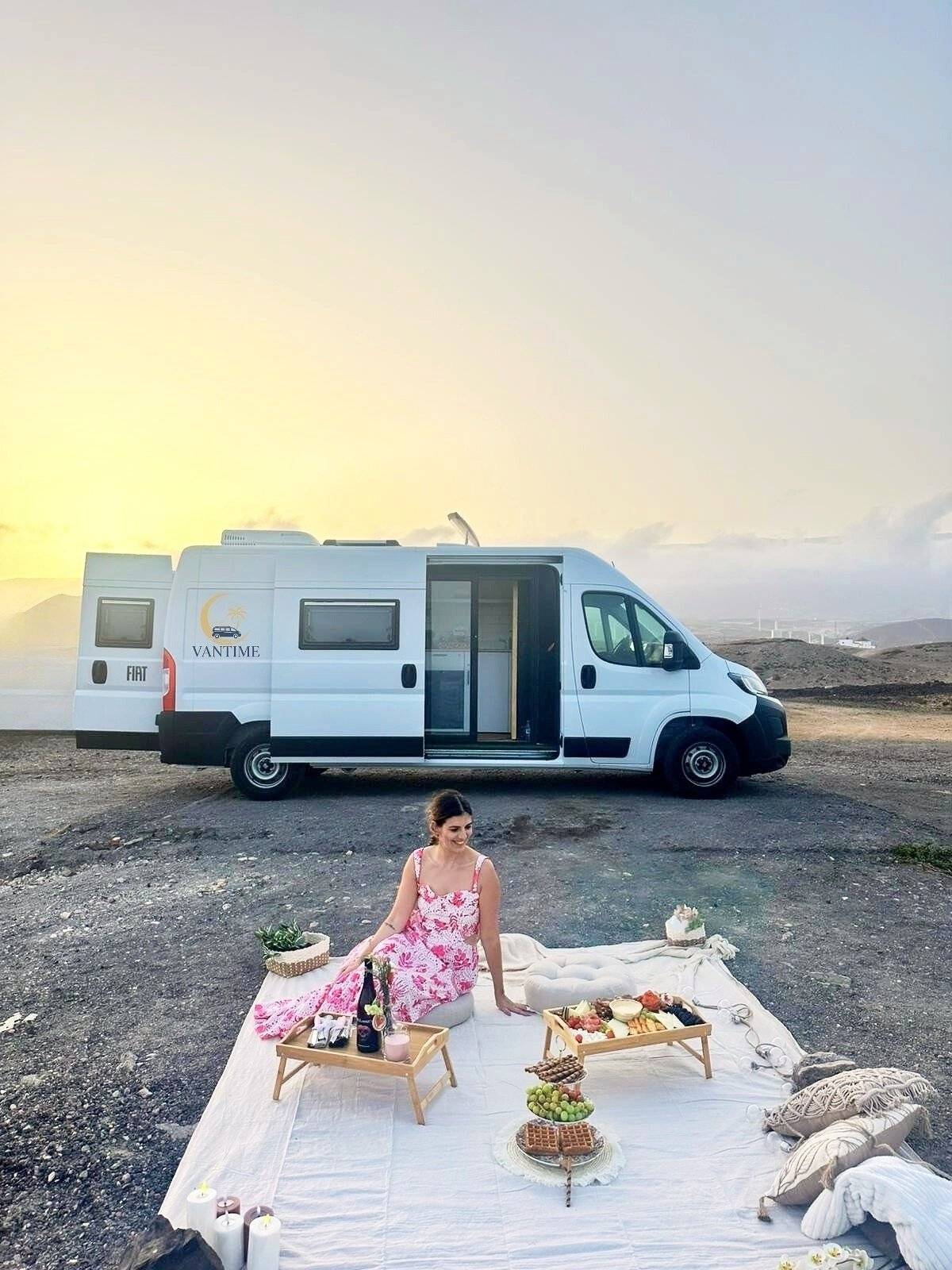 Vista frontale a ¾ Fiat Fiat Ducato 2.2 Multijet 160 cv - Yescapa