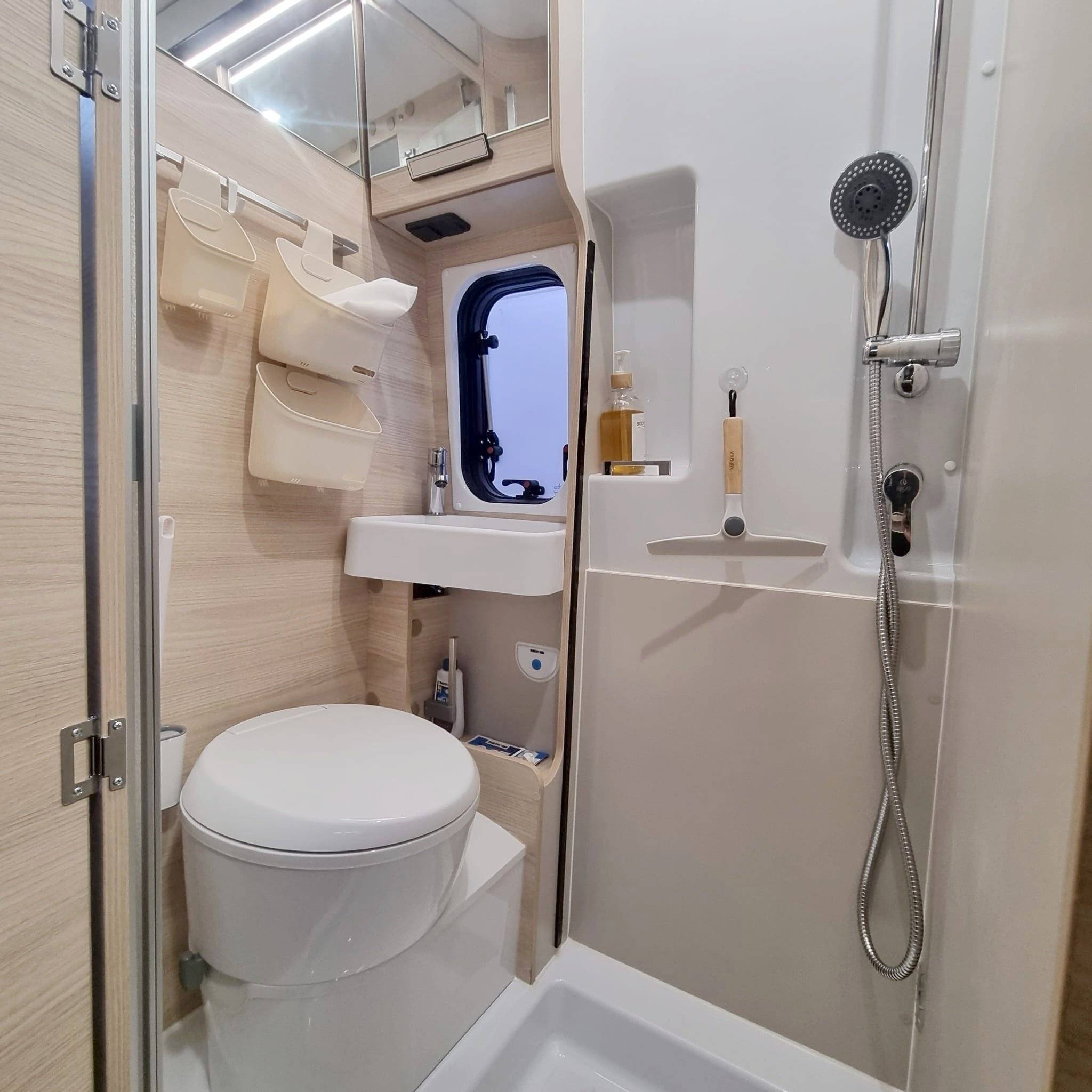 Challenger V217 SPORT EDITION