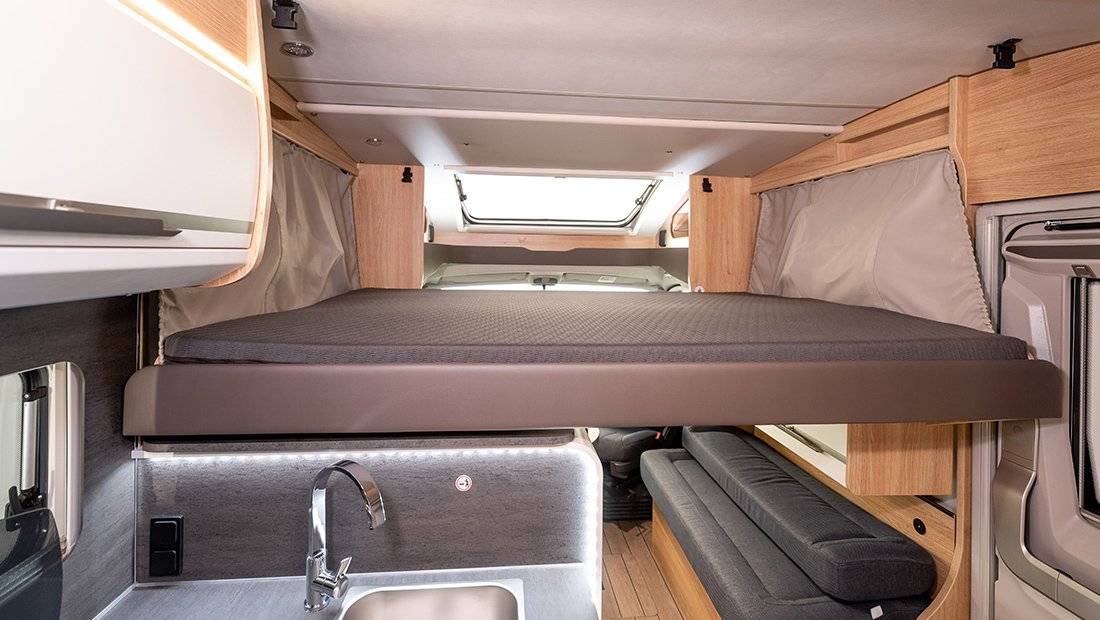 Plazas en cama Knaus Camper Castle - Yescapa