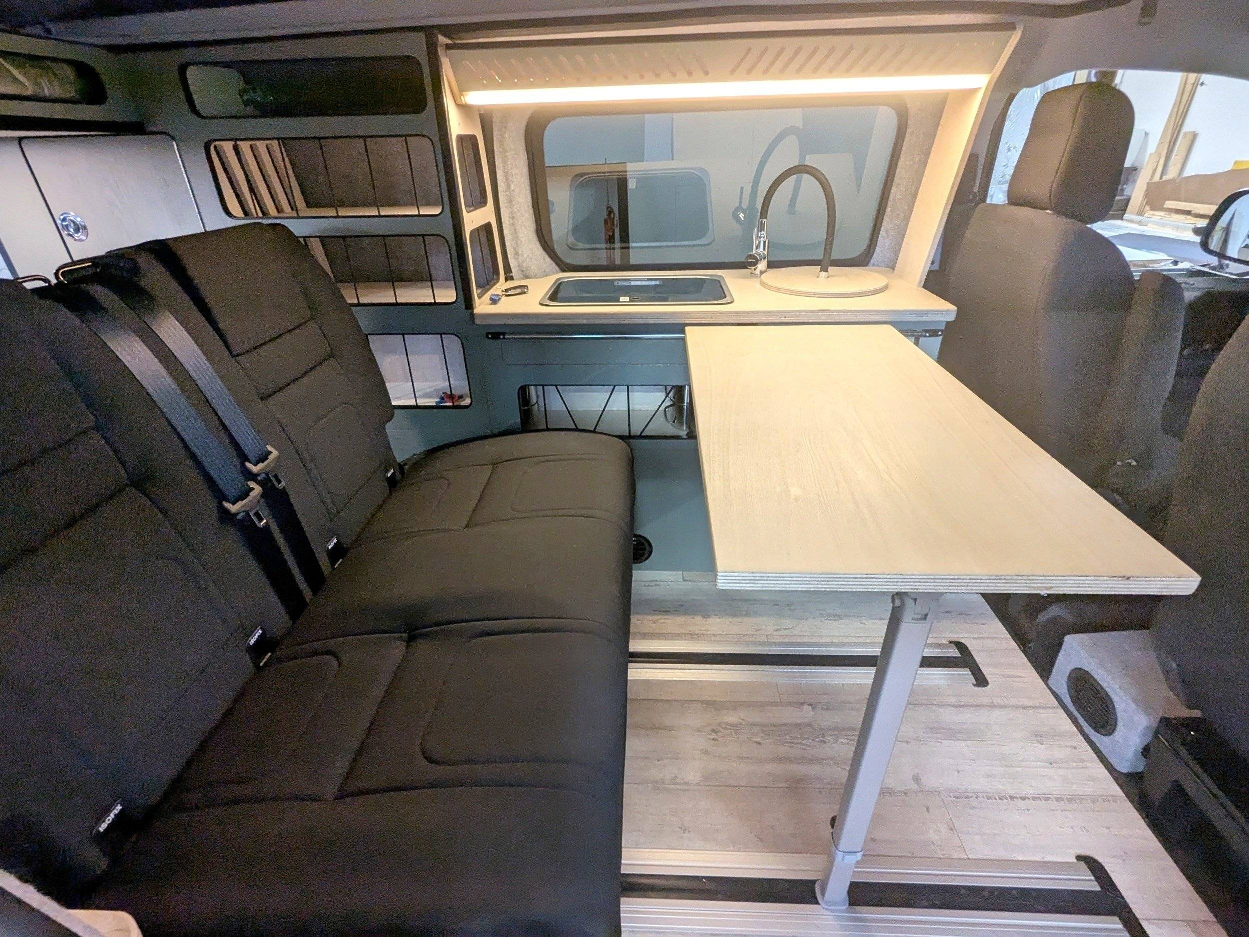Dining Area Citroën Citroën jumpy - Yescapa