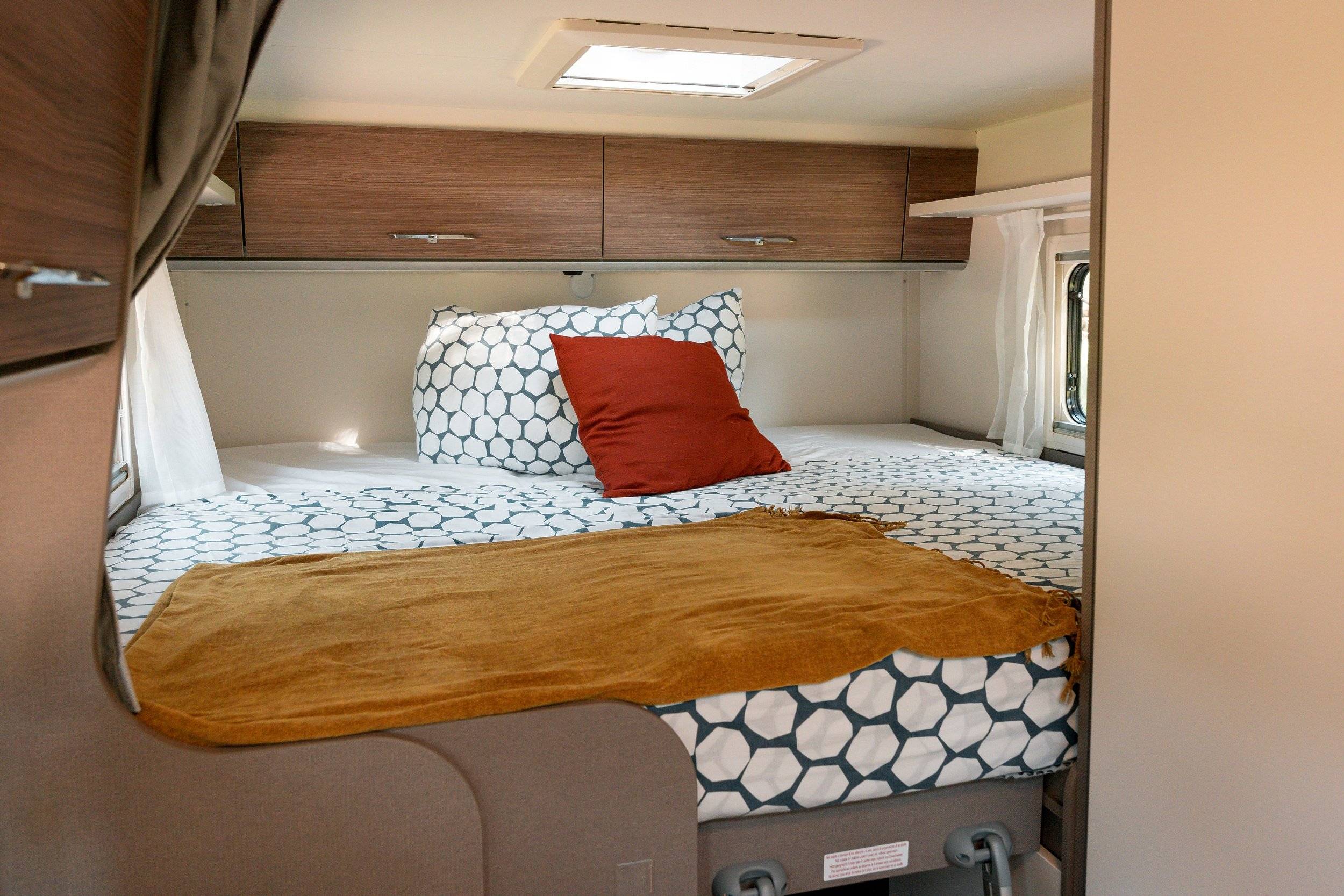 Couchages Eu Comfort Compact 2 Auto Select Eu Comfort Compact 2 Auto Select - Yescapa