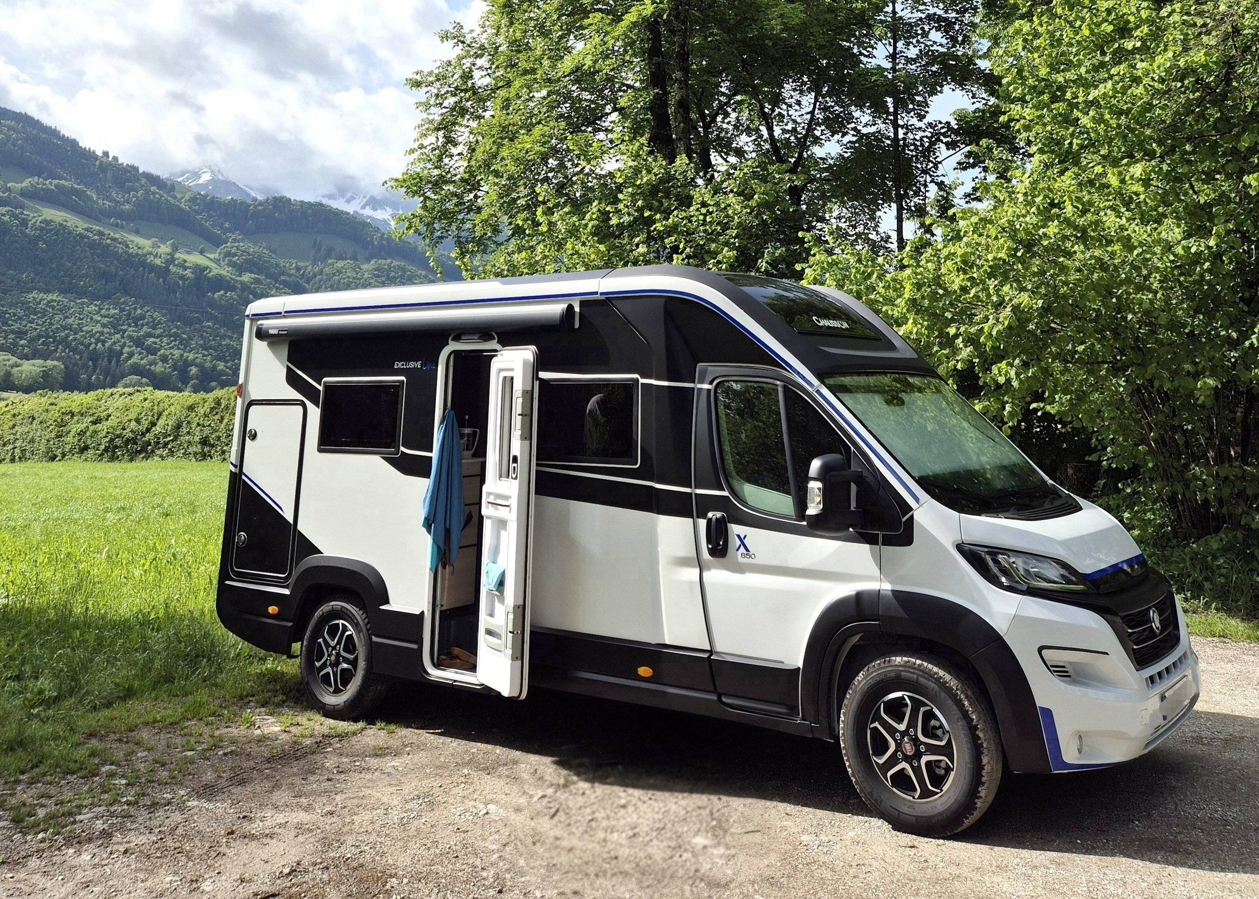 Vue avant de 3/4 Fiat Fiat Ducato - Yescapa