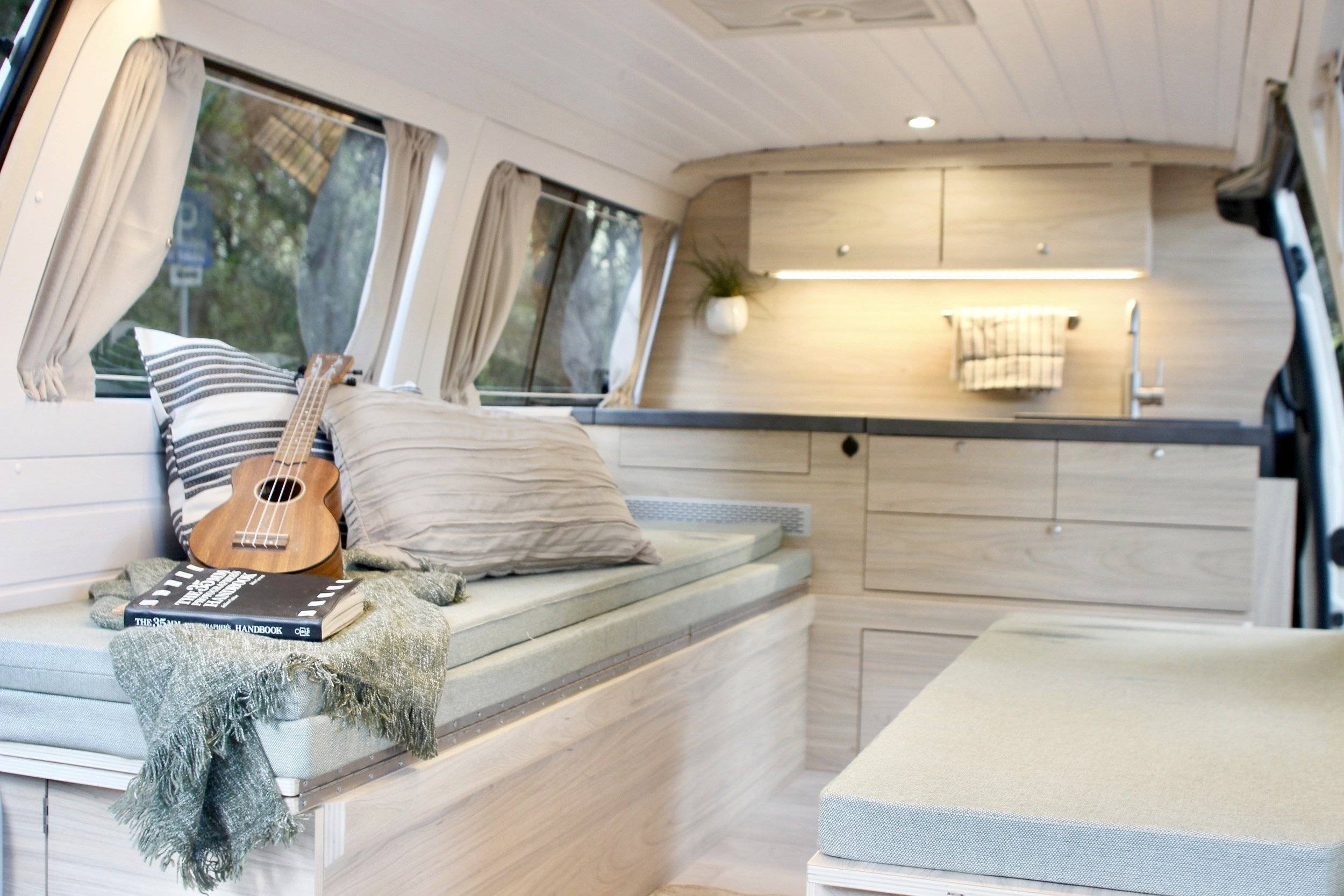 Luxy VW T4 Insurance &amp; All KM incl | MyVan Portugal