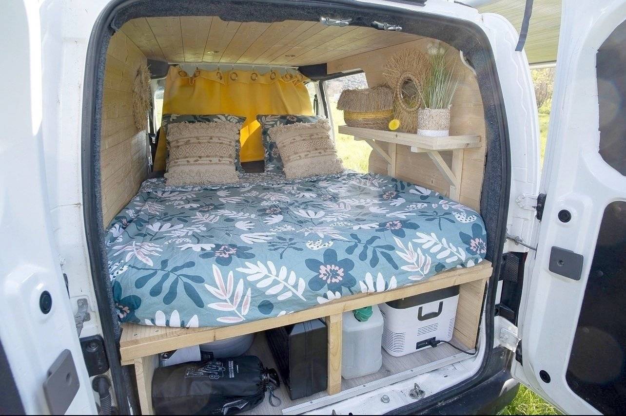 slaapplaatsen Nissan NV200 - Yescapa