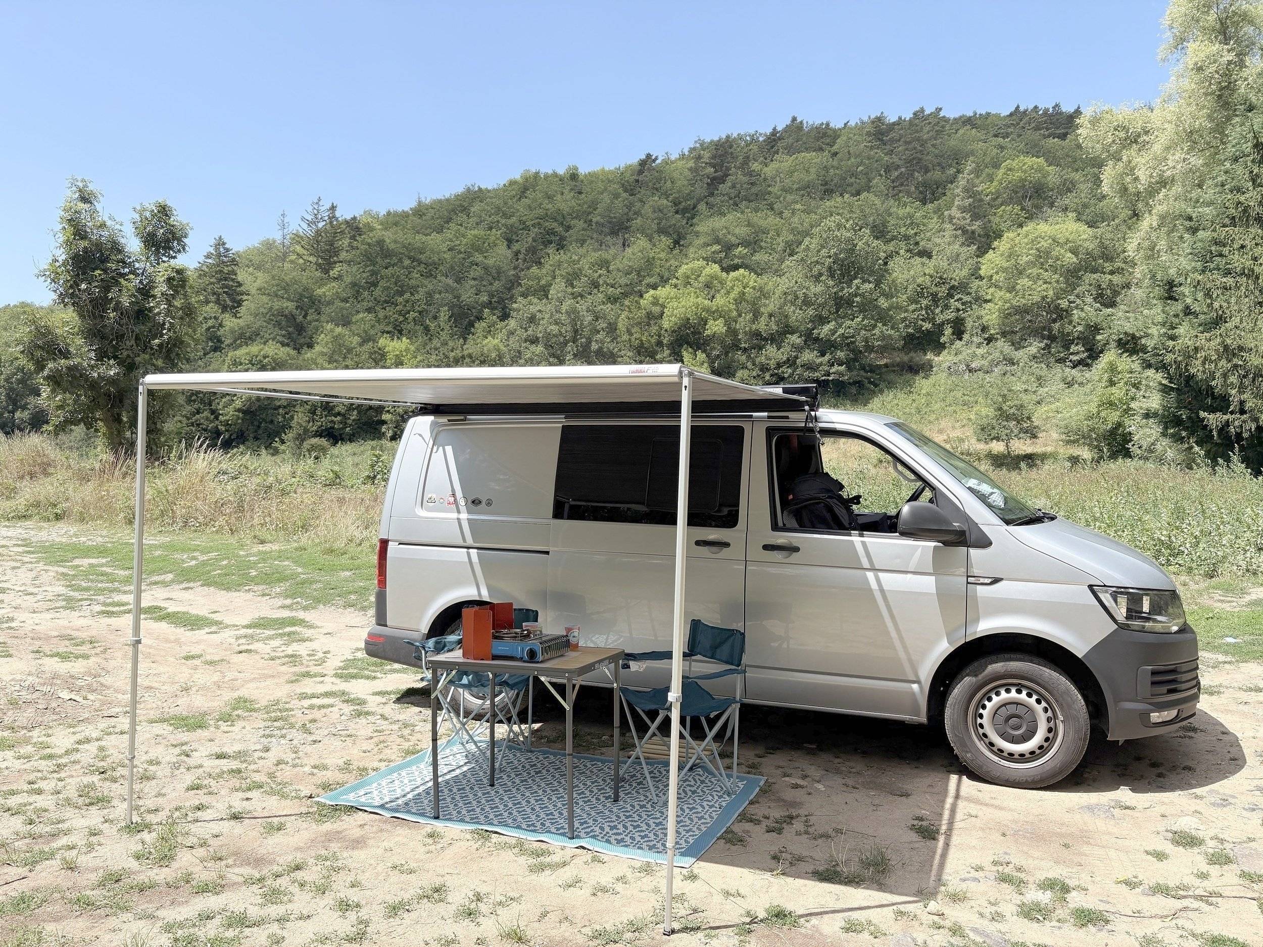 Vista frontale a ¾ Volkswagen Volkswagen T6 - Yescapa