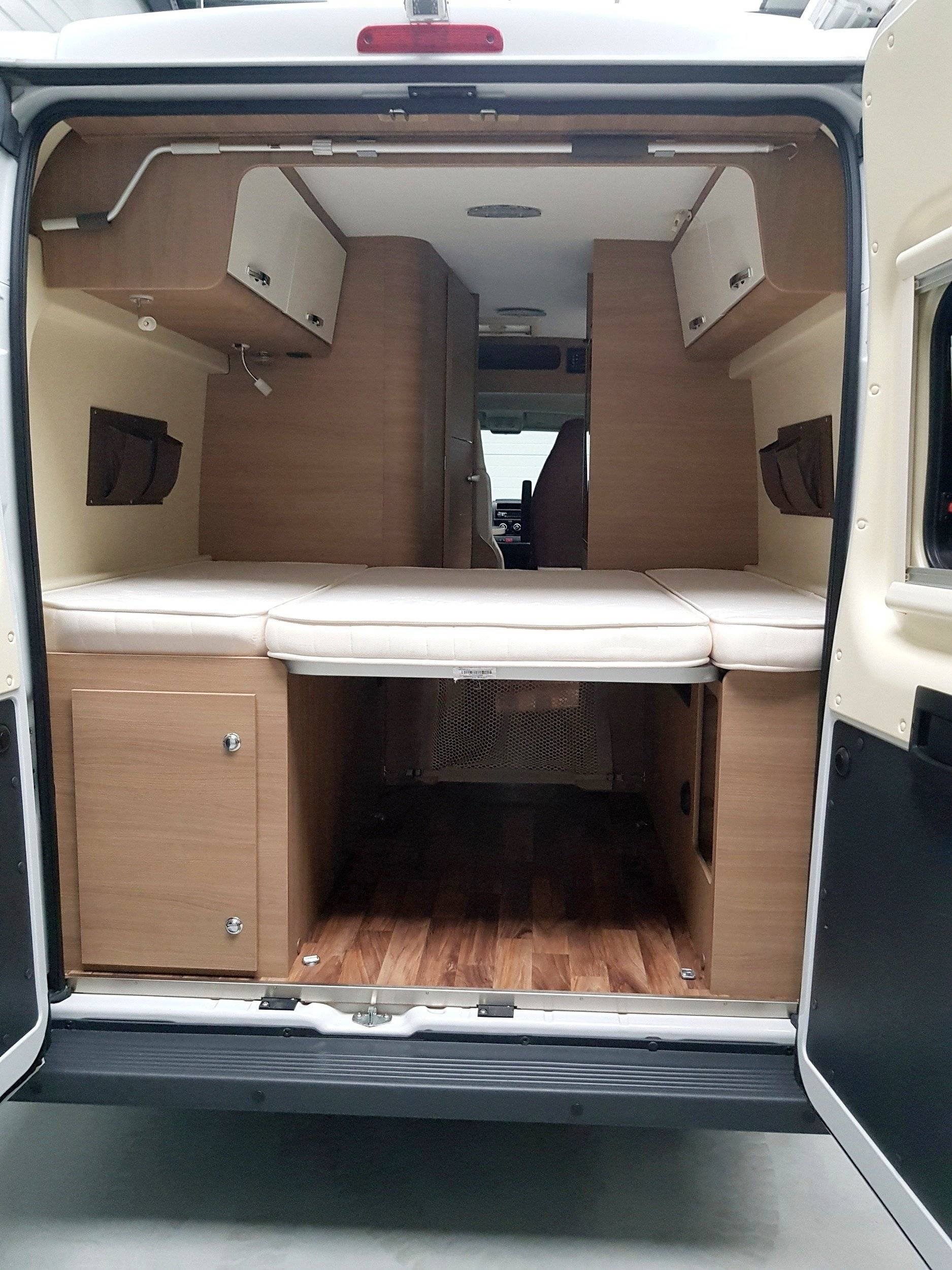 Couchages Fiat Fiat 2.2 L 140 CV - Yescapa