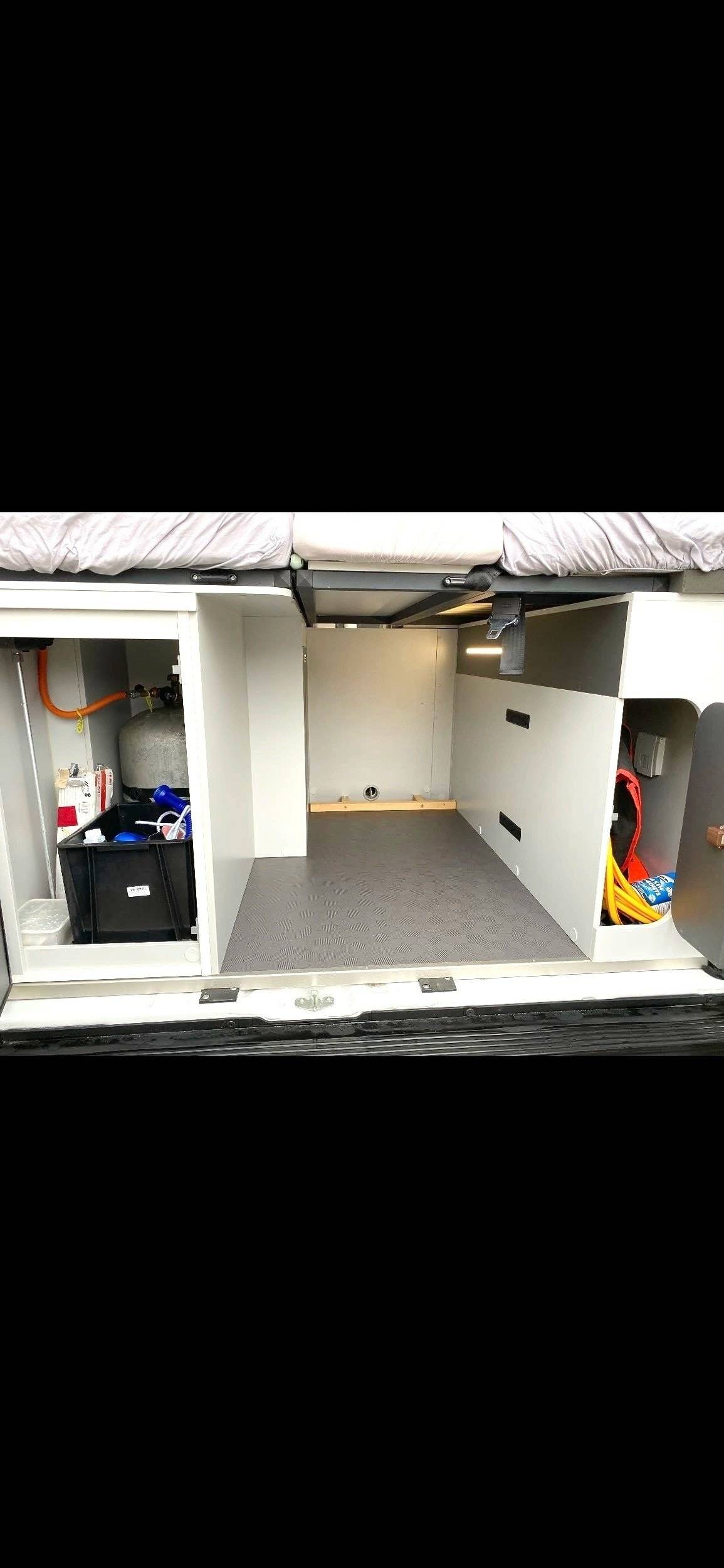 Couchages Fiat Ducato 2,2l 140 ch - Yescapa