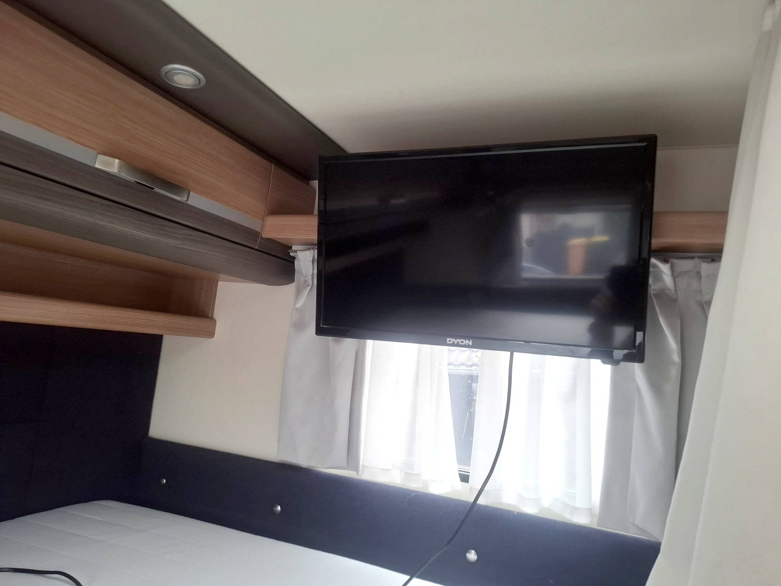 Knaus 600 Dkg Sky Traveller