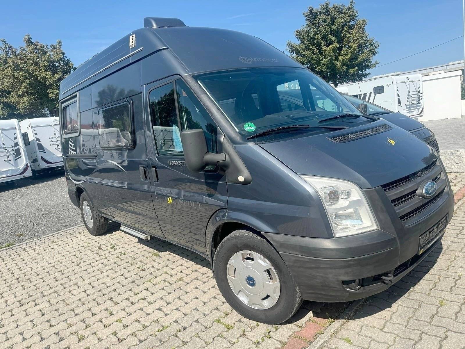 Vue avant de 3/4 Ford FORD TRANSIT - Yescapa