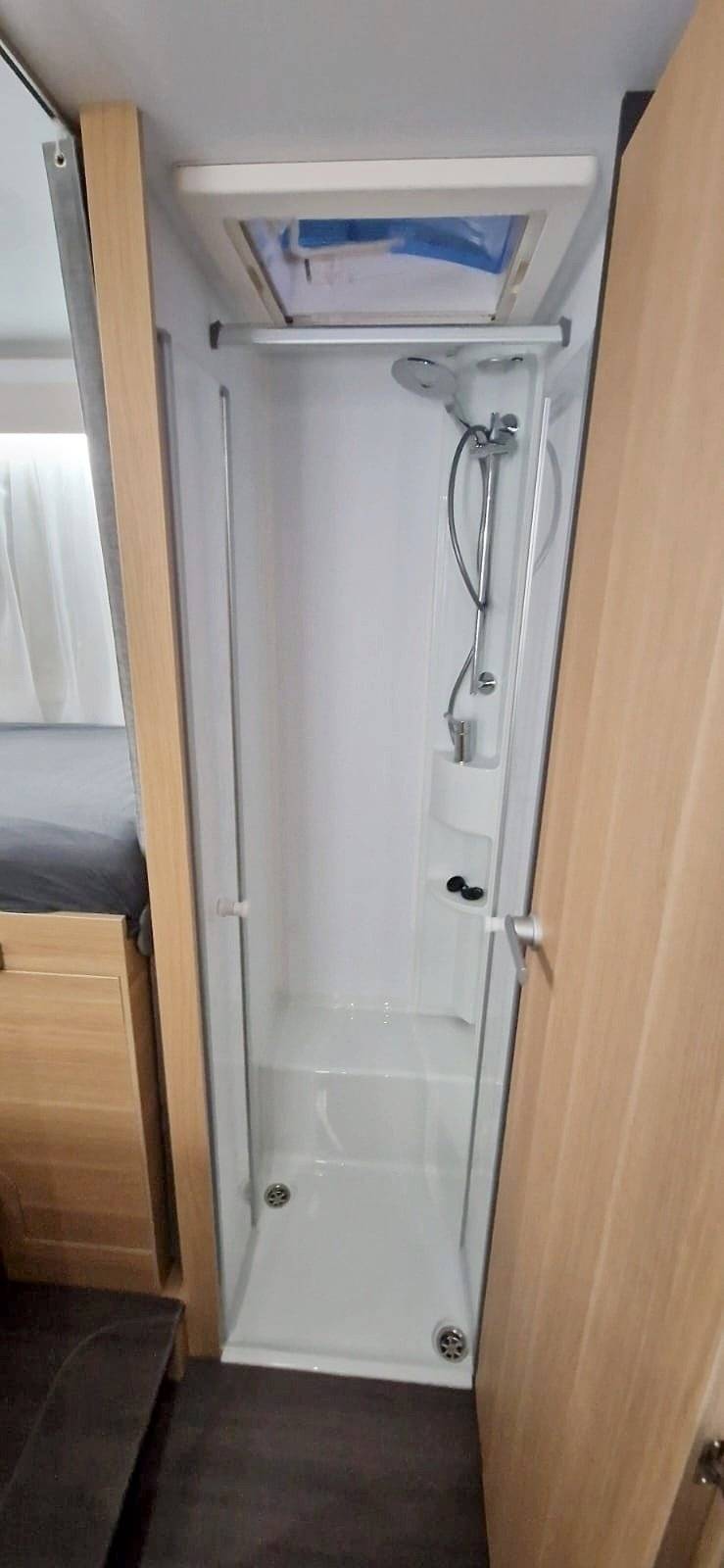 Adria Adria Matrix Axess 670 SL