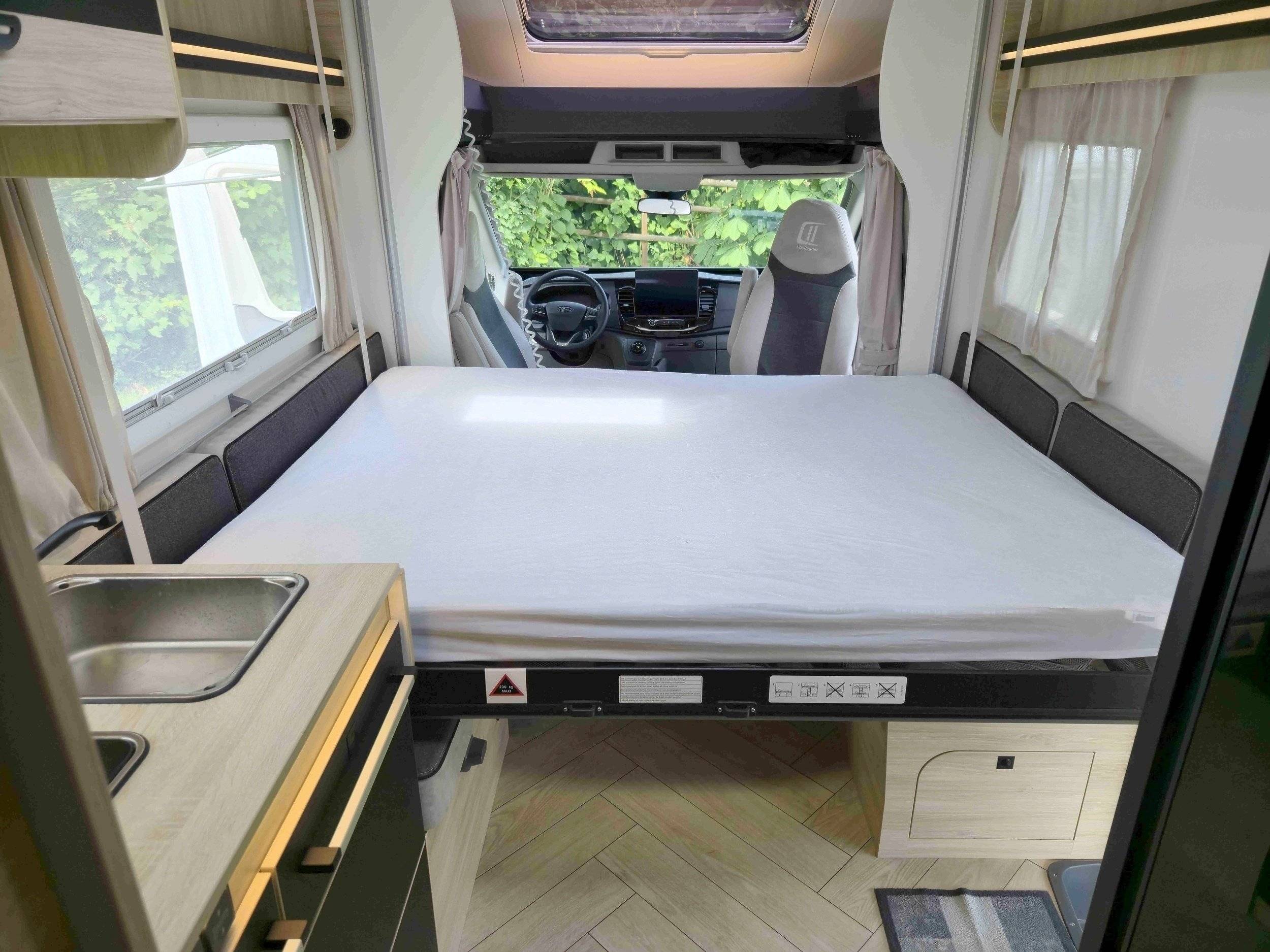 Challenger 380 Graphite Premium
