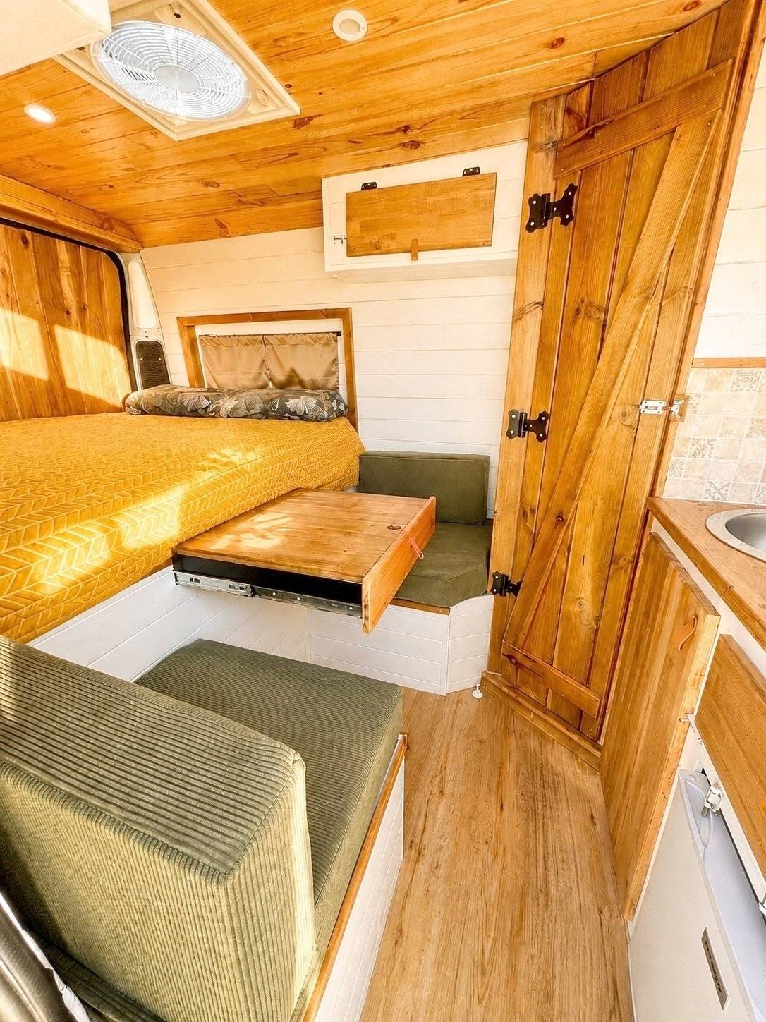Dinette Citroën Jumper - Yescapa