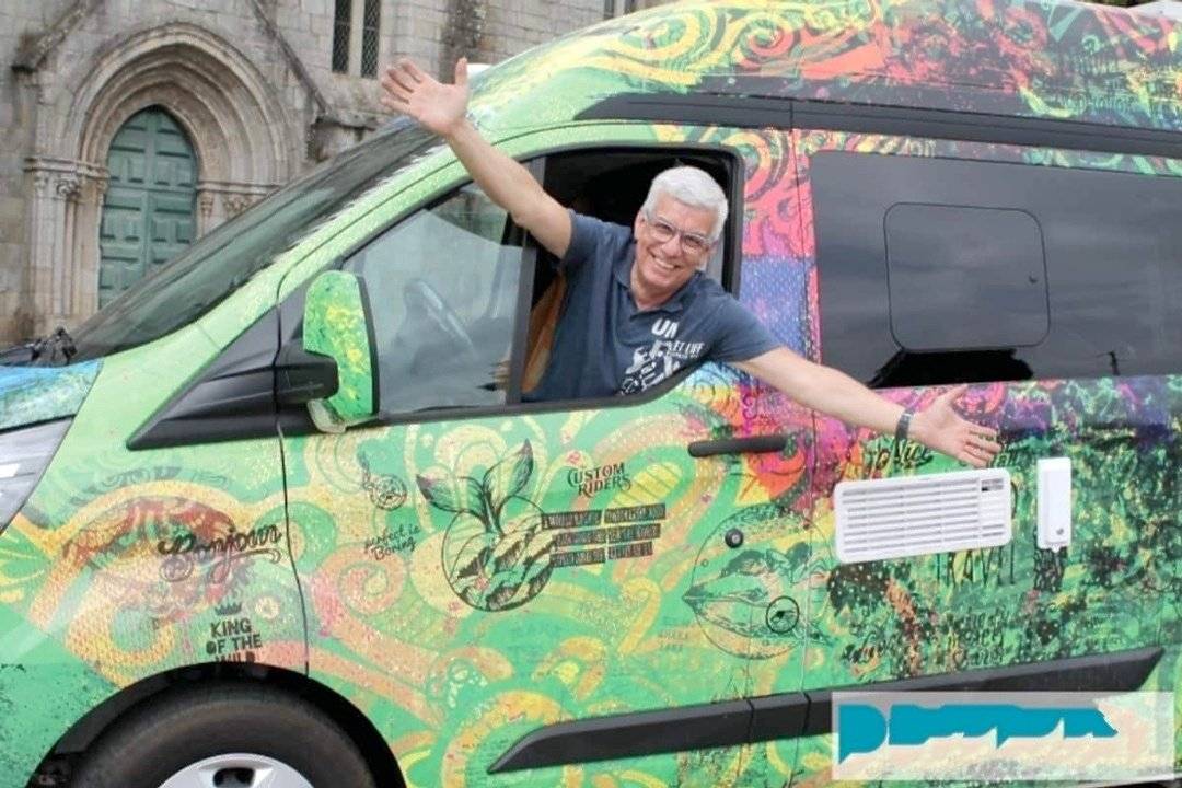 Green 24 Ford Transit Custom