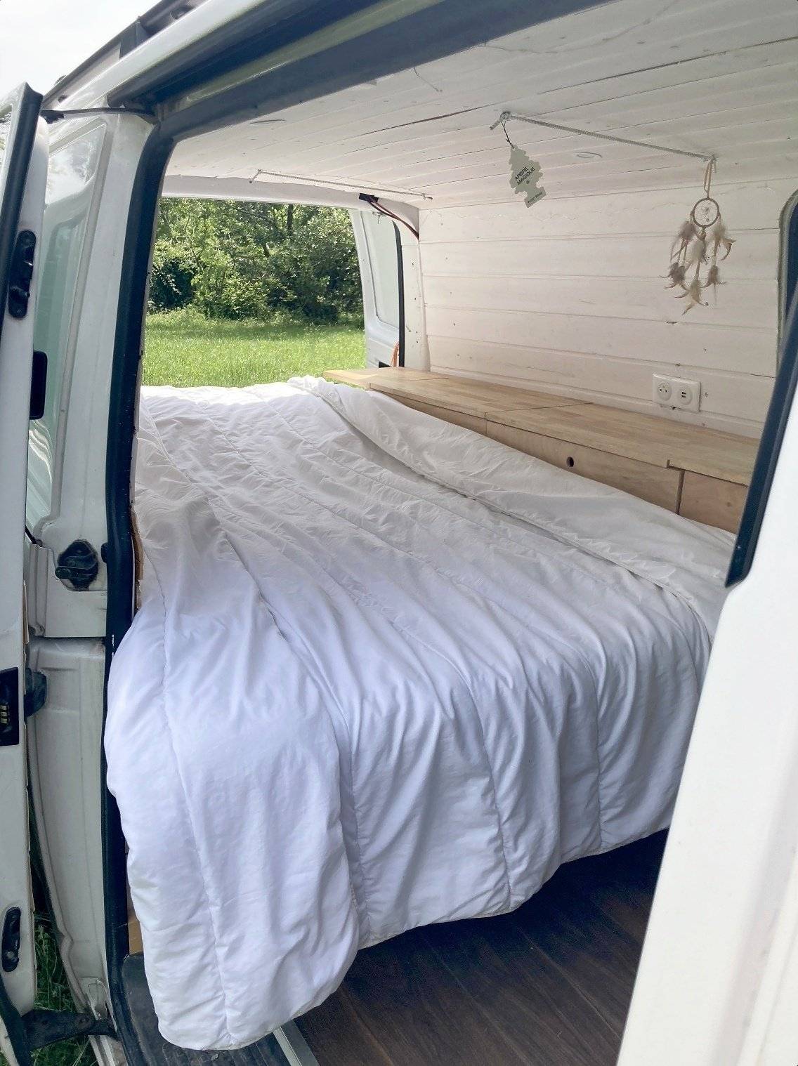 Berth Volkswagen Volkswagen T5 - Yescapa