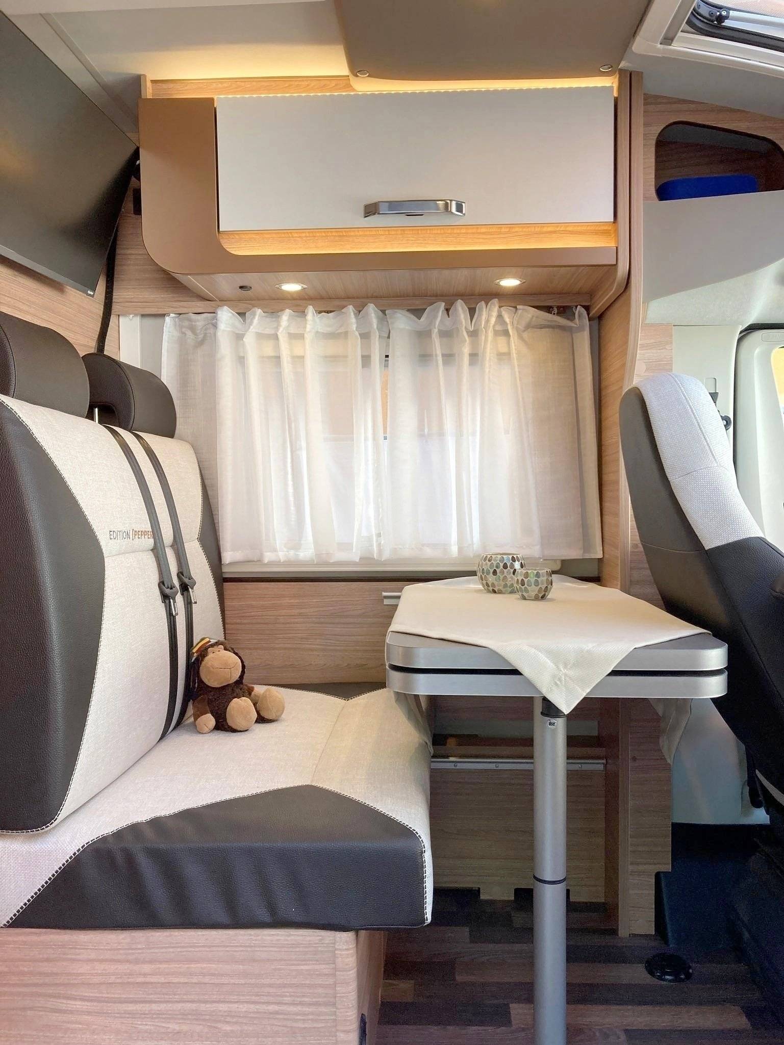 Área de jantar Fiat FIAT DUCATO - Yescapa