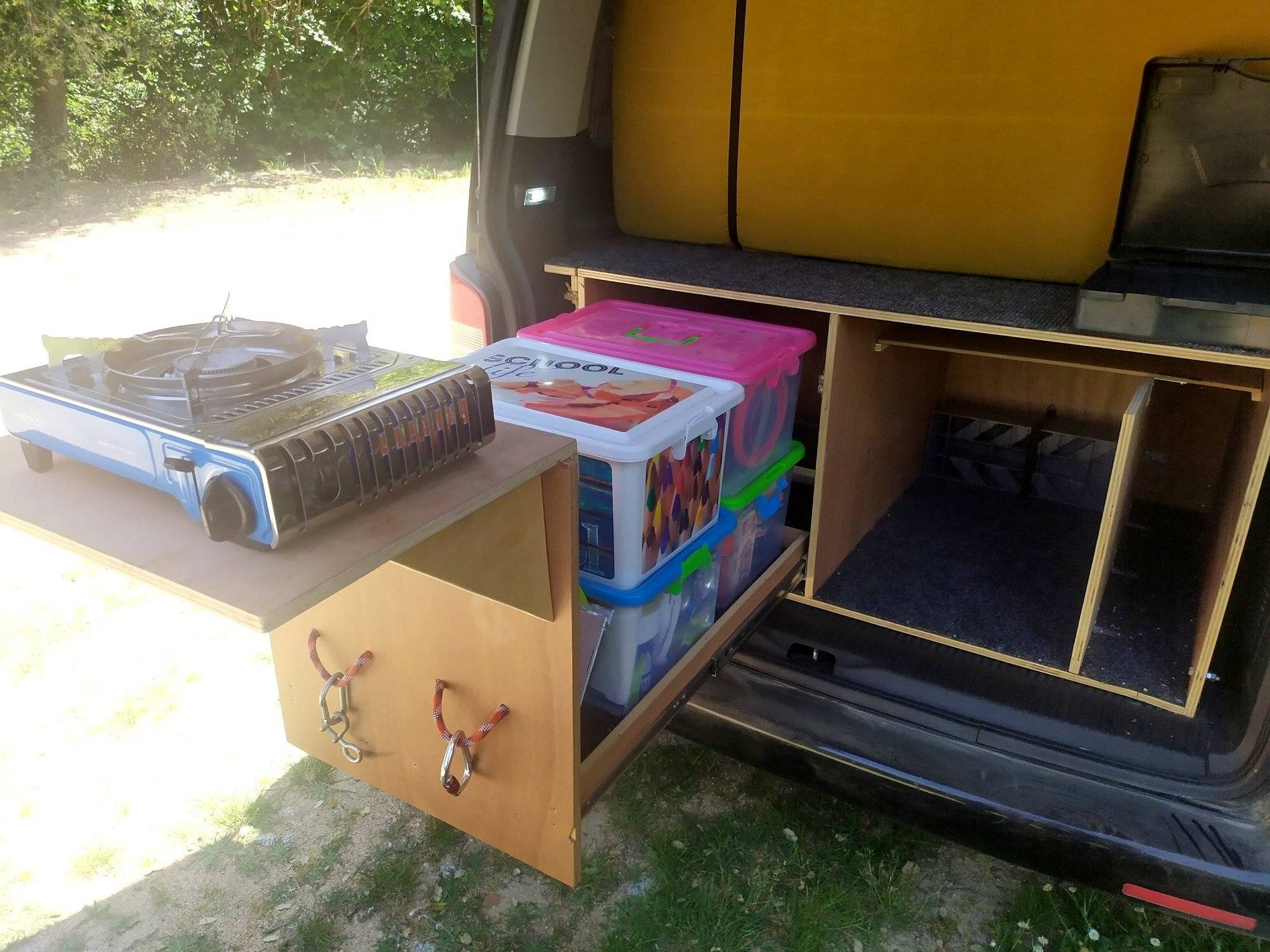 Kitchen Volkswagen Caravelle 2.0 TDI 140 cv - Yescapa