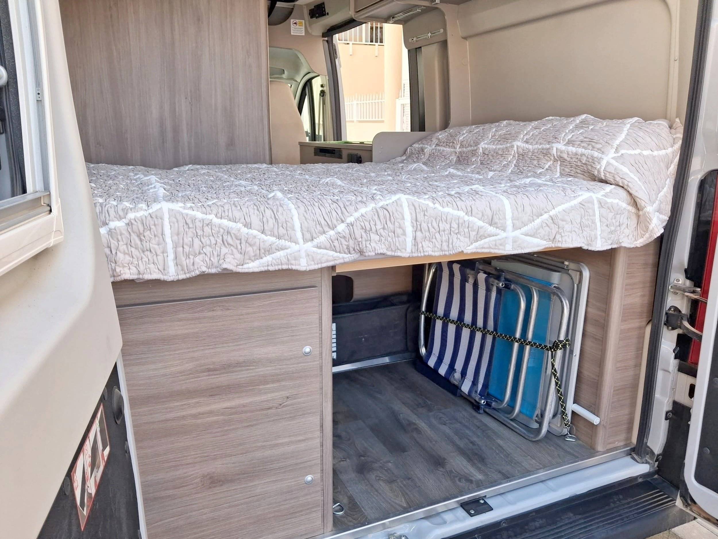 Slaapplaatsen  - Yescapa