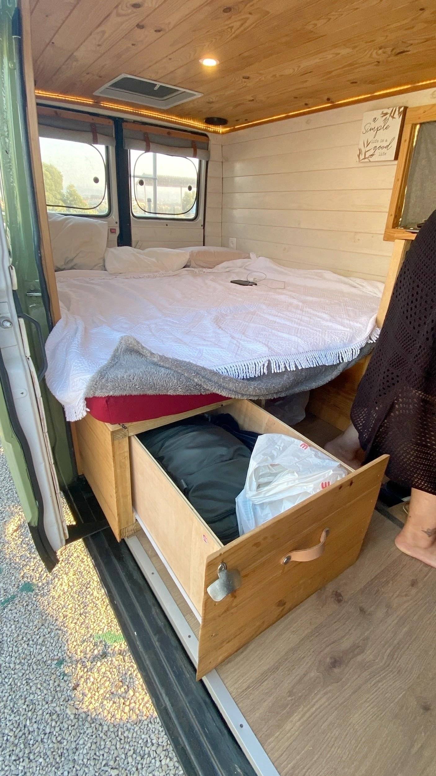 Couchages Mercedes Mb 100 - Yescapa