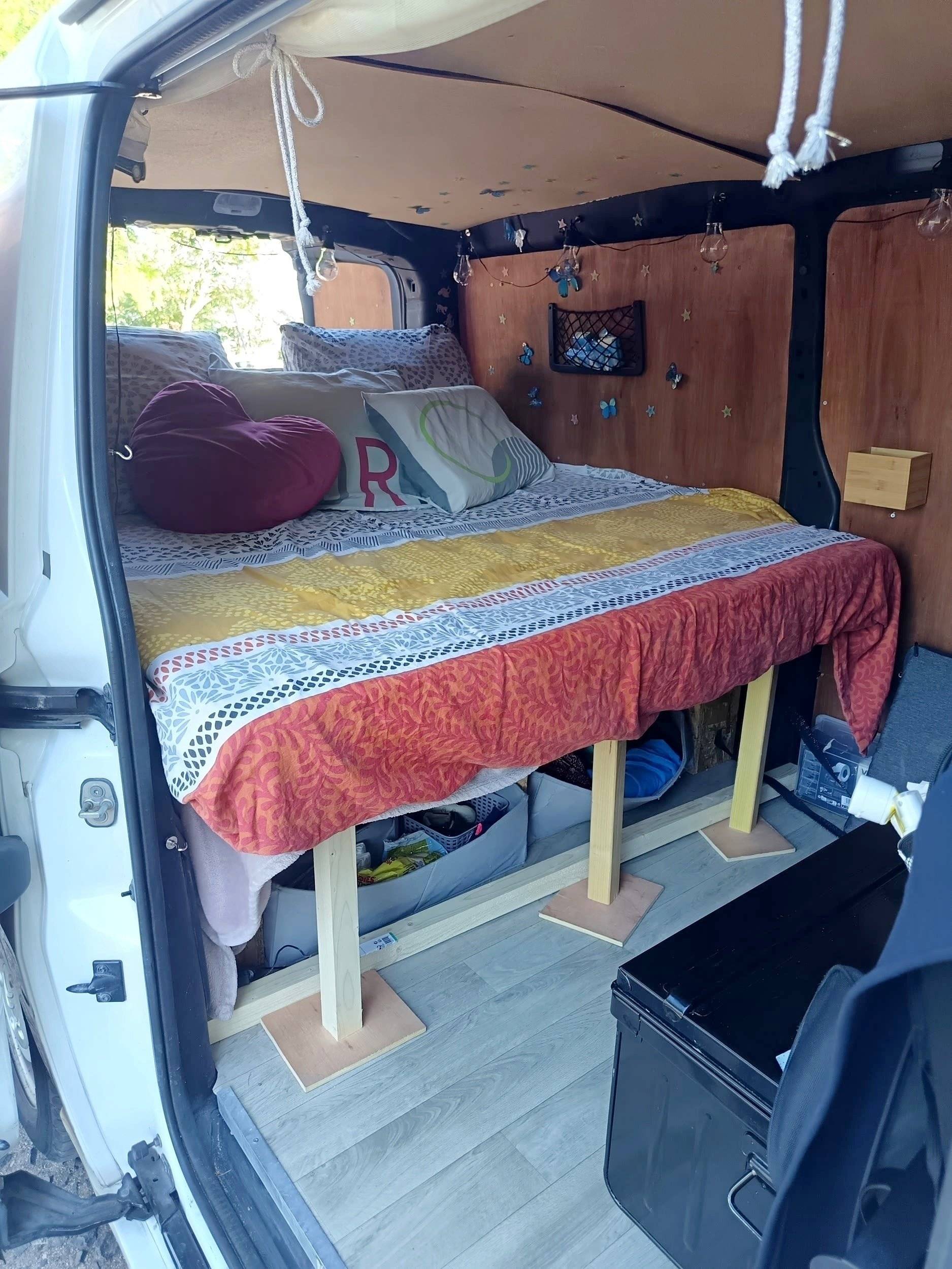 Slaapplaatsen Citroën Jumpy 1,6l 90 ch - Yescapa