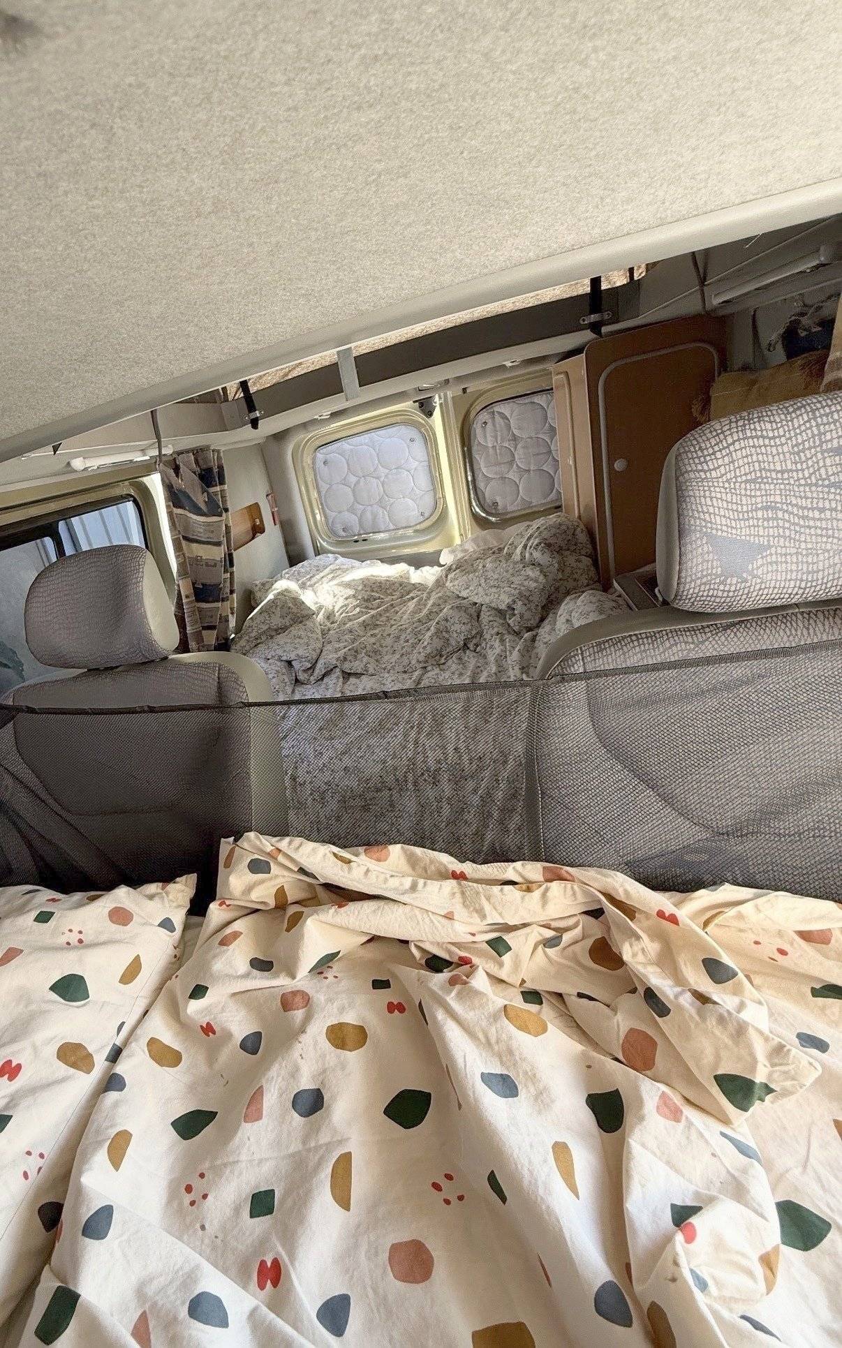 Plazas en cama Renault Trafic 1,5 l dci 90 ch - Yescapa