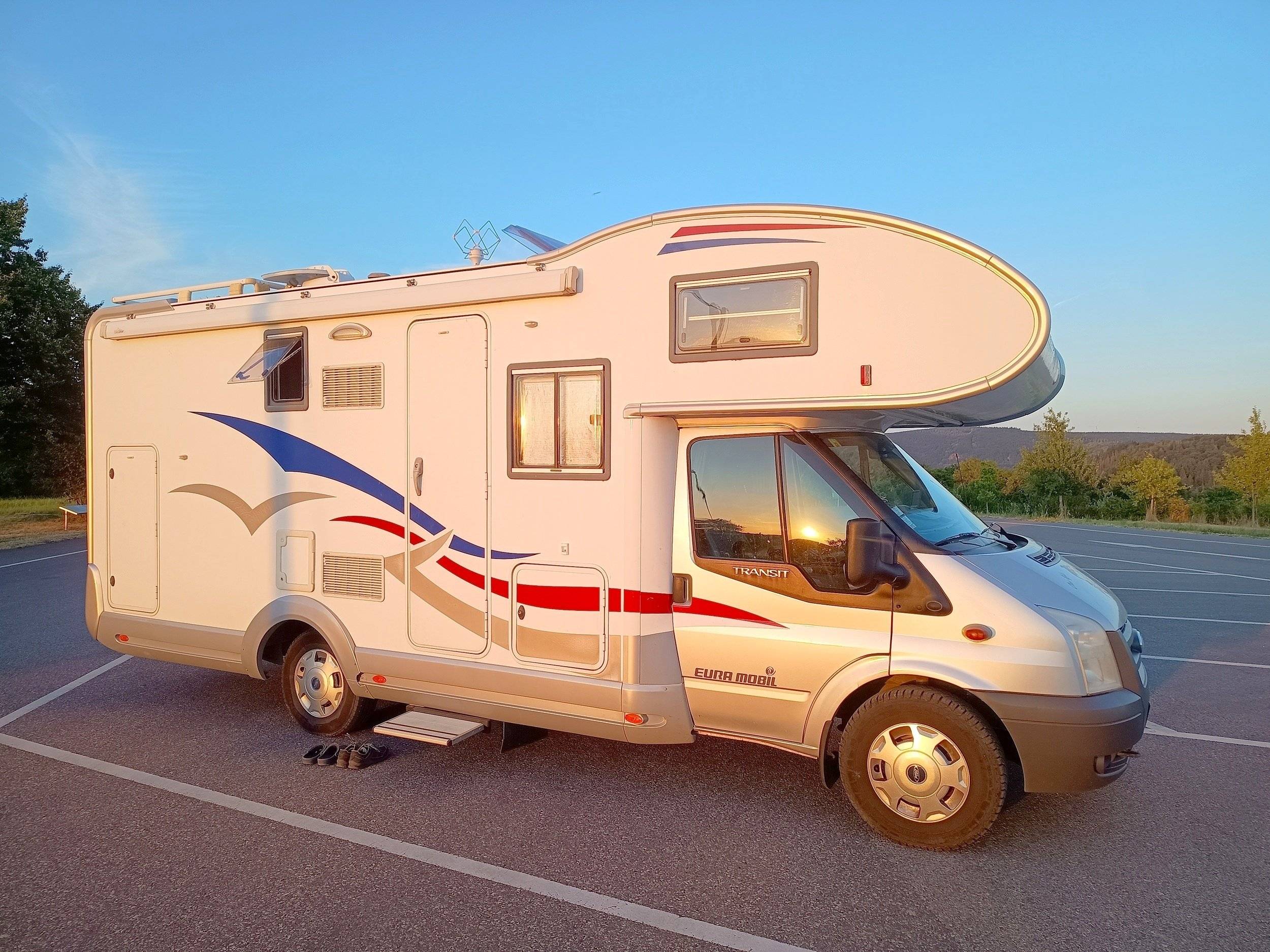 EURA MOBIL  PA 685 Vb