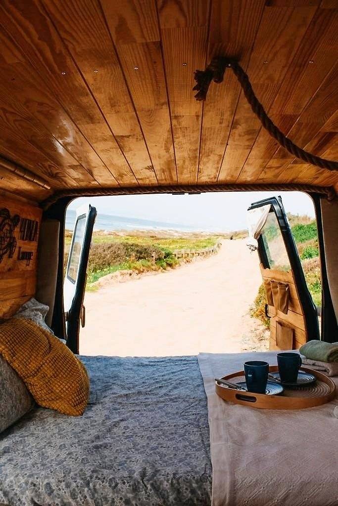 Car Caravane Ford transit