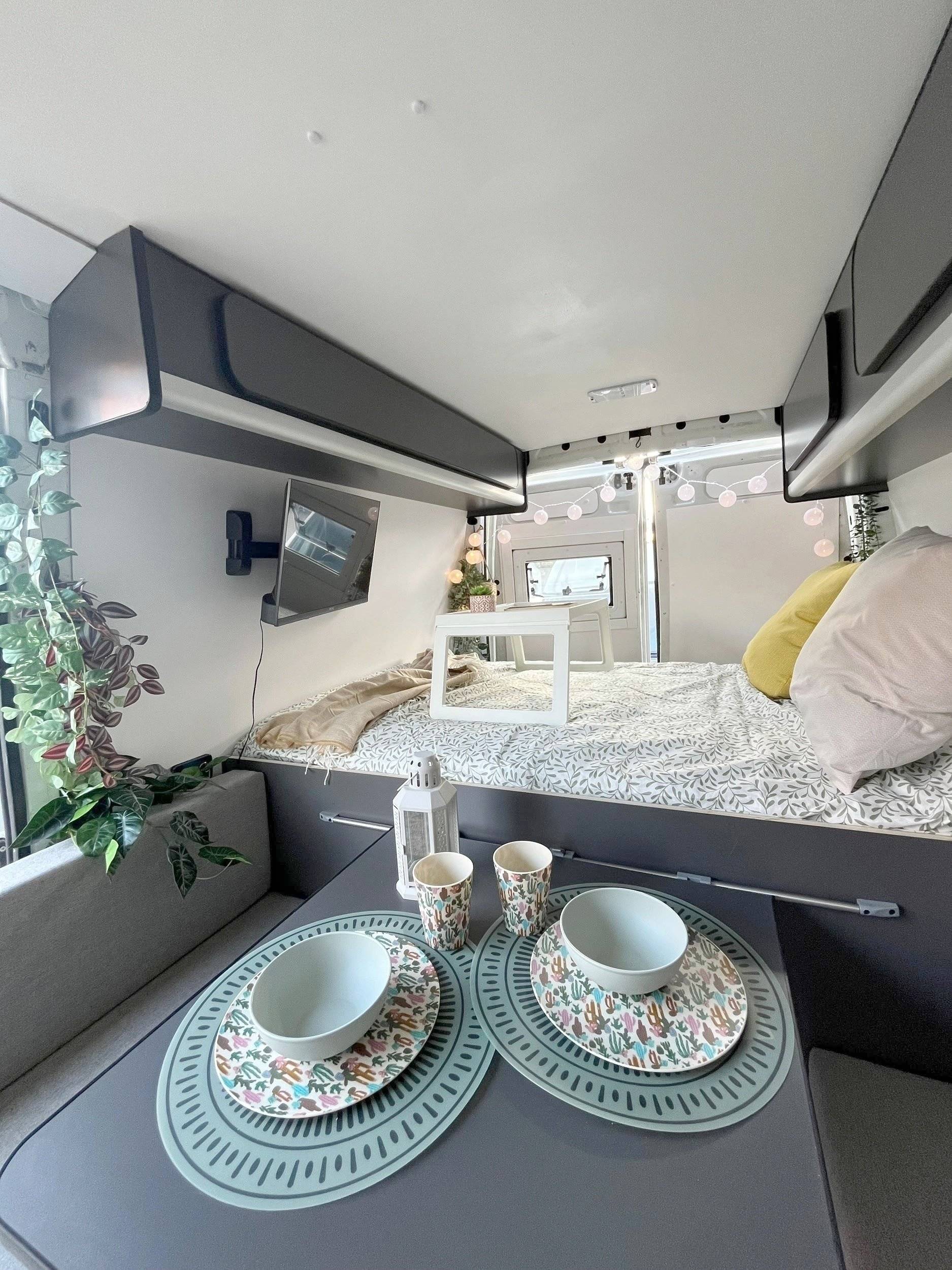 Vista frontale a ¾ Iveco - Yescapa